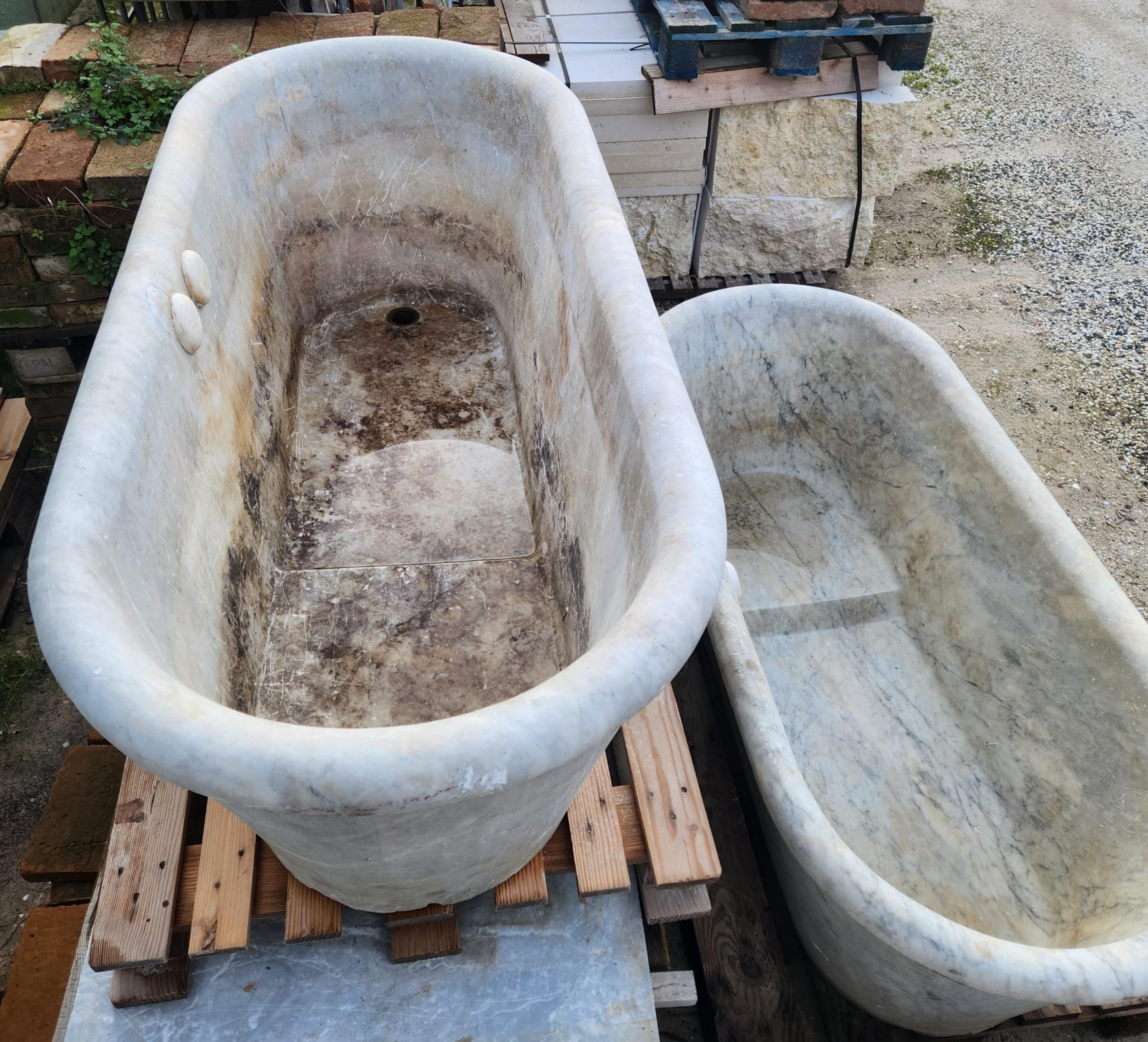 Italian AMAZING PAIR OF ANCIENT WHITE CARRARA MARBLE TUBS WITH RINGS late 19th Century For Sale