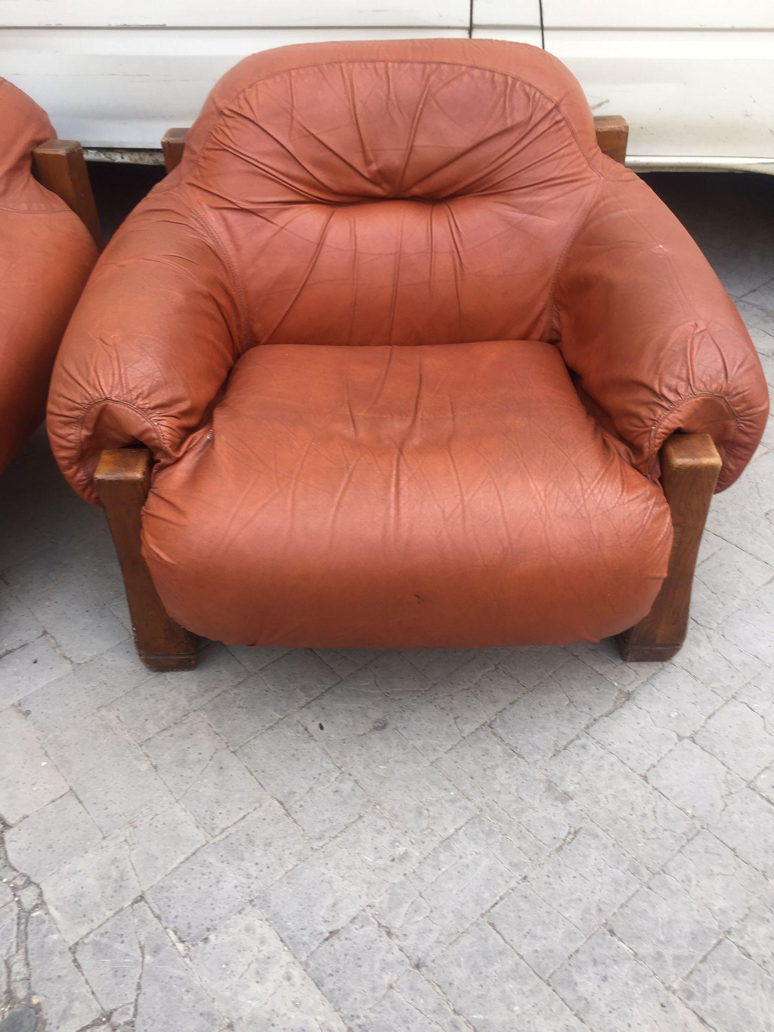 Amazing, Pair of Mid-Century Leather Armchairs, in the Style of Sergio Rodrigues In Good Condition In Catania, IT