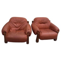 Amazing, Pair of Mid-Century Leather Armchairs, in the Style of Sergio Rodrigues