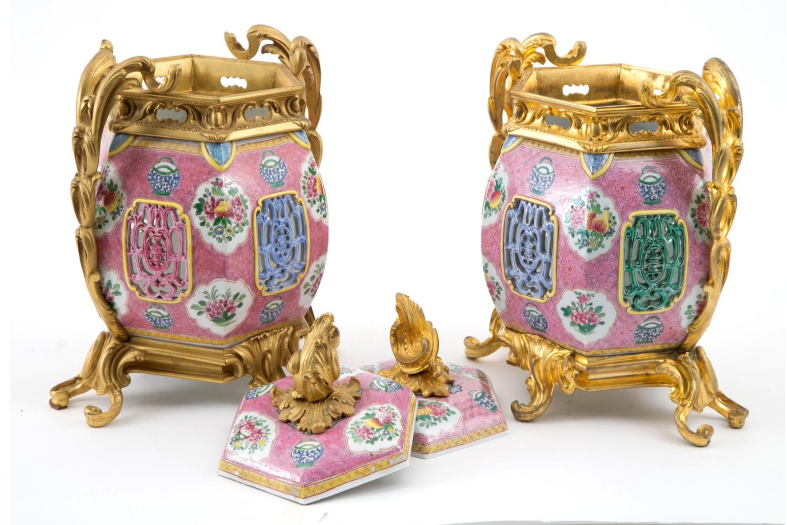 Sechseckige Porzellanvasen „Rosa Family“, China, 19. Jahrhundert, erstaunliches Paar   (Chinesisch) im Angebot