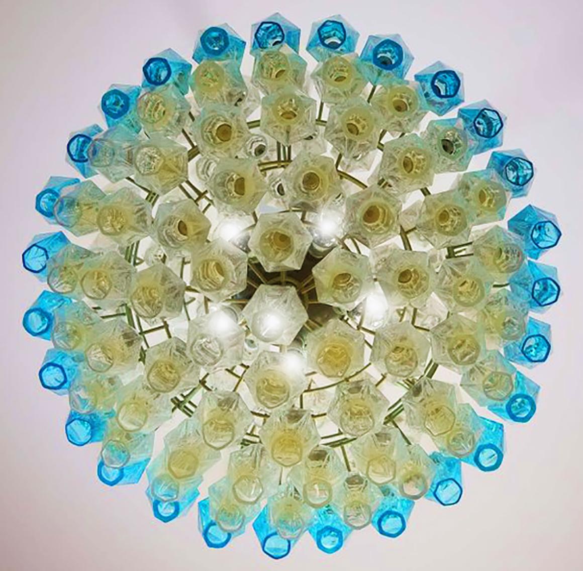 Elegant Italian pendant light made from 140 transparent Murano glasses 
