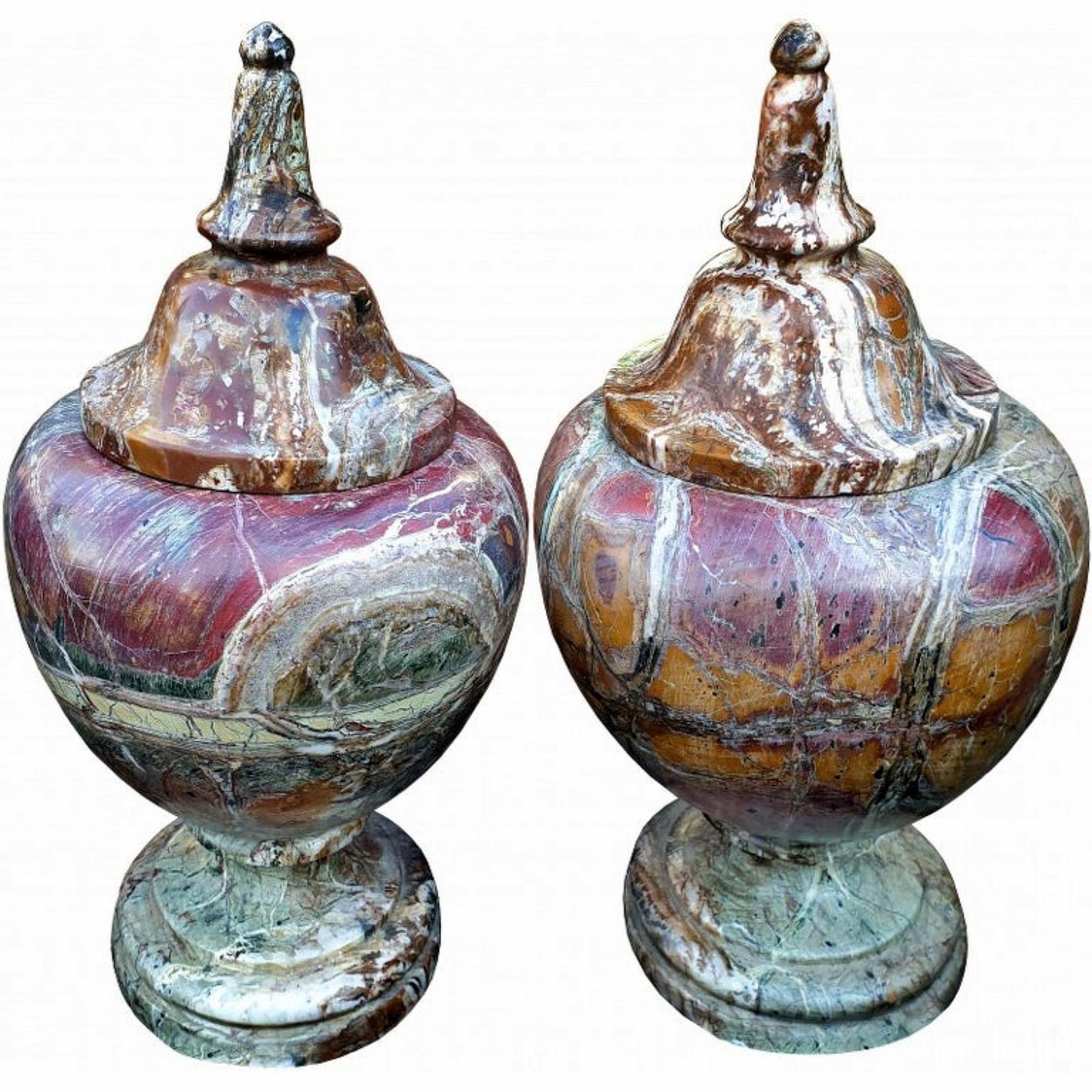 Amazing pair of turned vases in Italian diaspro rosso marble early 20th century.
Measures : height 32 cm.
diameter 16 cm.
weight 20 kg.
Artist / designer / architect Lorenzo Bertozzi.
Material : Diaspro rosso marble.