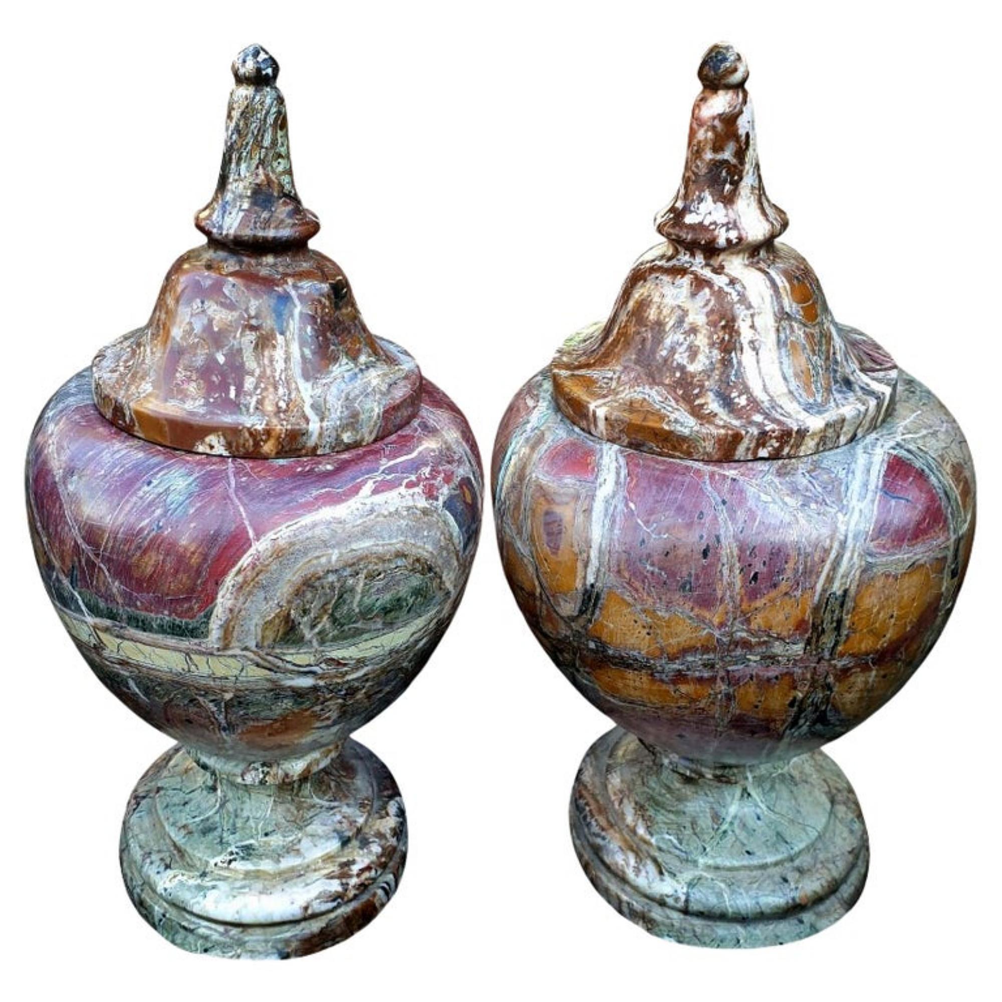 20ième siècle Paire d'incroyables vases tournés en marbre italien Diaspro Rosso du début du 20ème siècle en vente