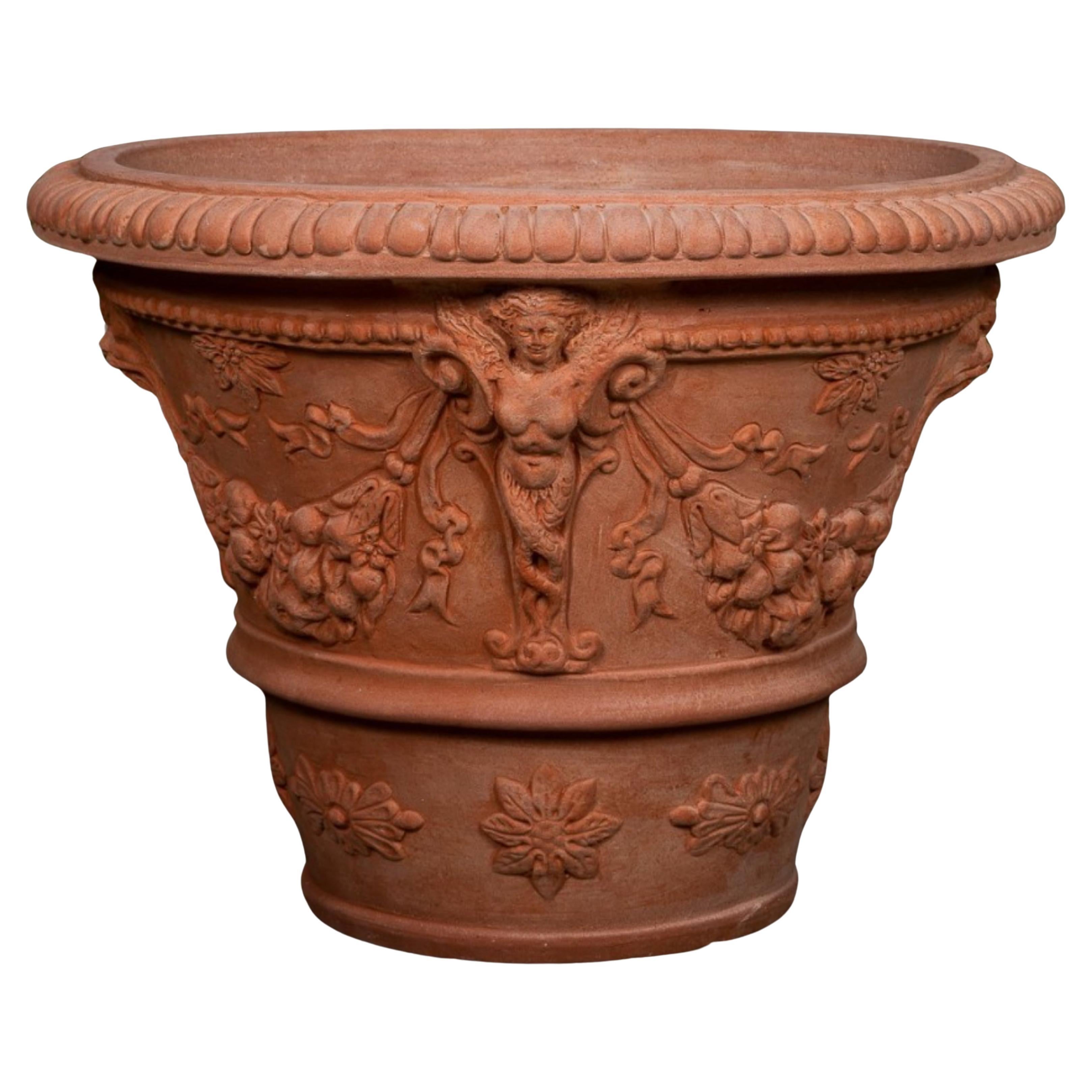 Coppia di vasi Ornato Cariatidi in terracotta Impruneta

Diametro interno (cm)
48
Diametro esterno (cm)
58
Altezza (cm)
43
Dimensioni della base (cm)
28
Peso (Kg)
24

Vaso Ornato Cariatidi Terracotta Impruneta

Il Vaso Ornato Cariatidi in Terracotta