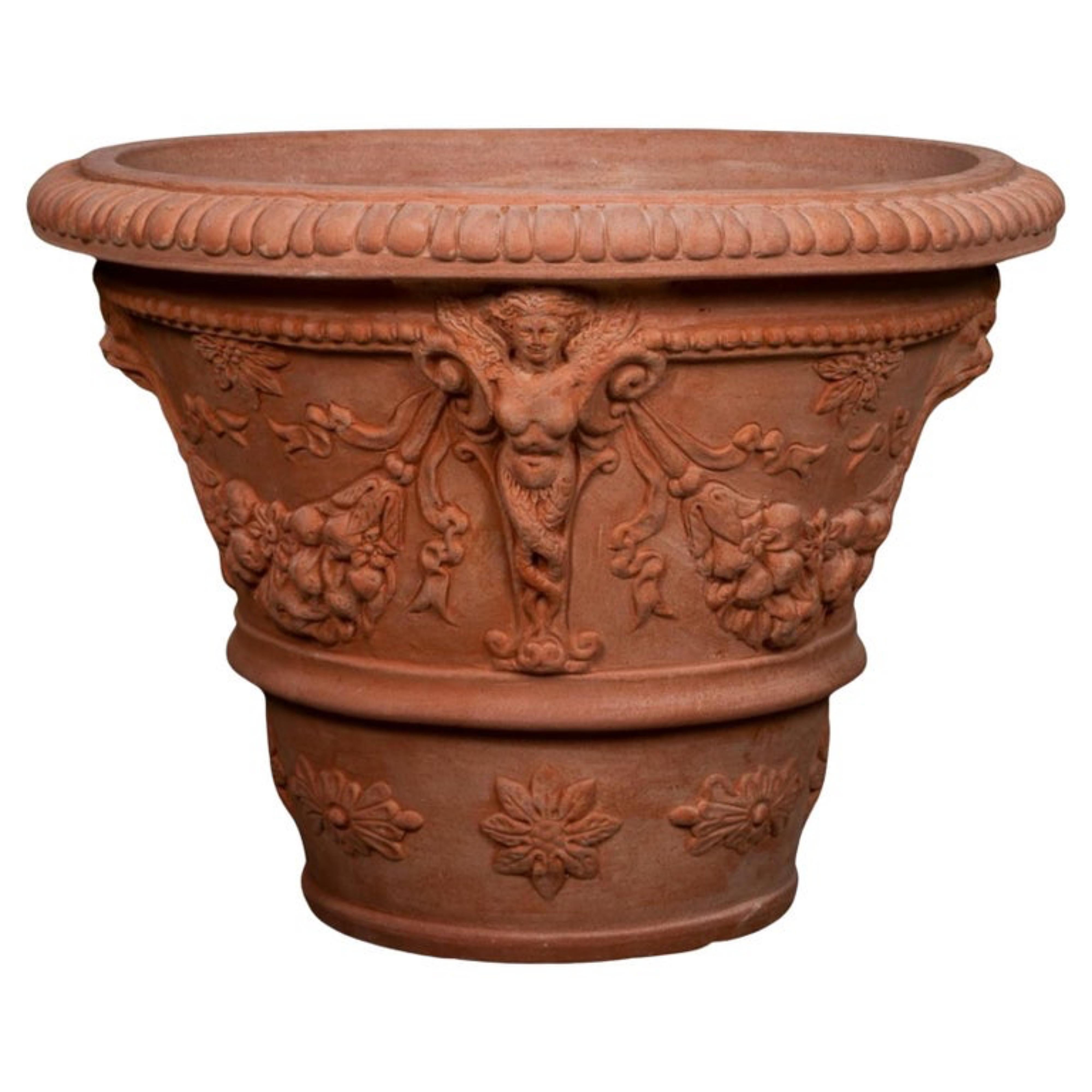 Fatto a mano Incredibile coppia di vasi decorati con fauni in terracotta Impruneta fine XX secolo in vendita