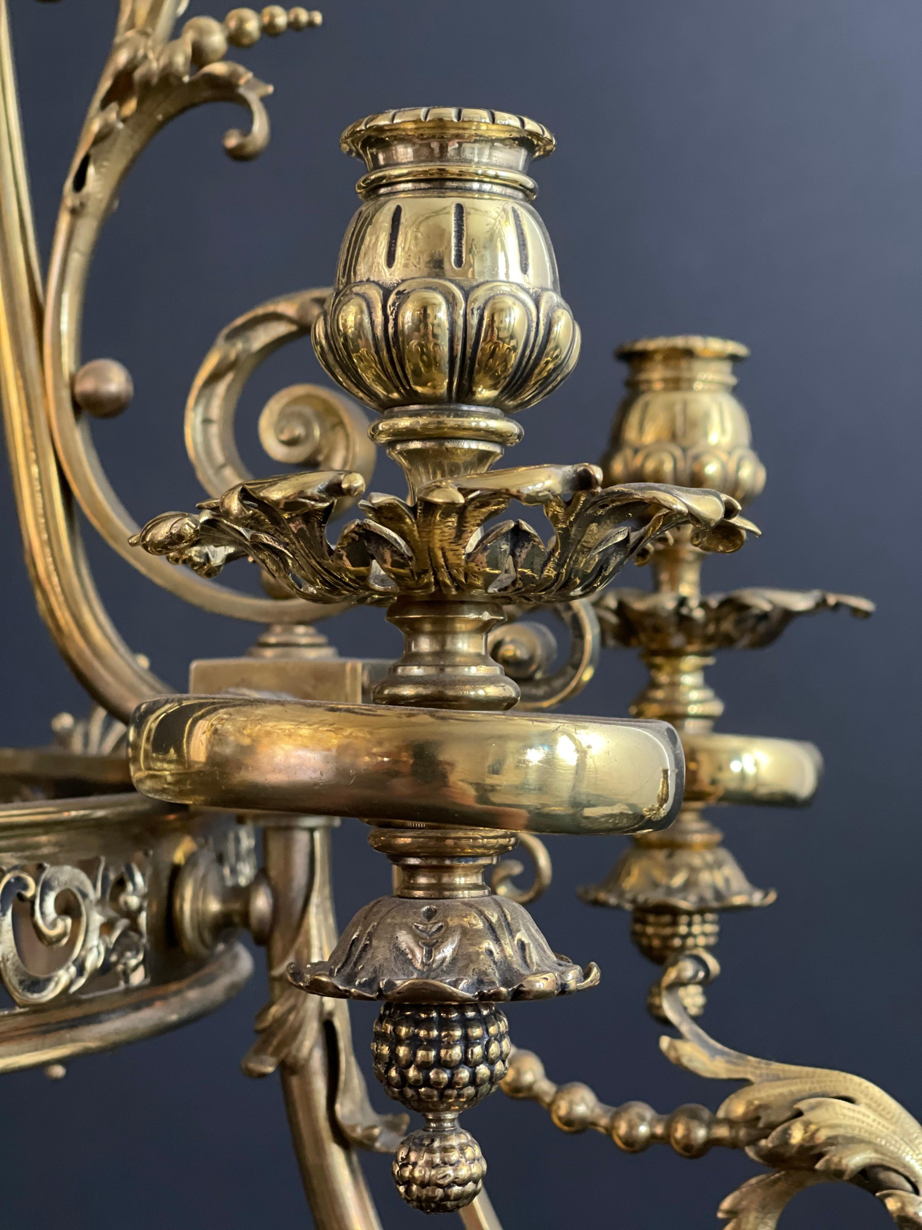Spectacular Neoclassical Ormolu Chandelier, 18th Century For Sale 1