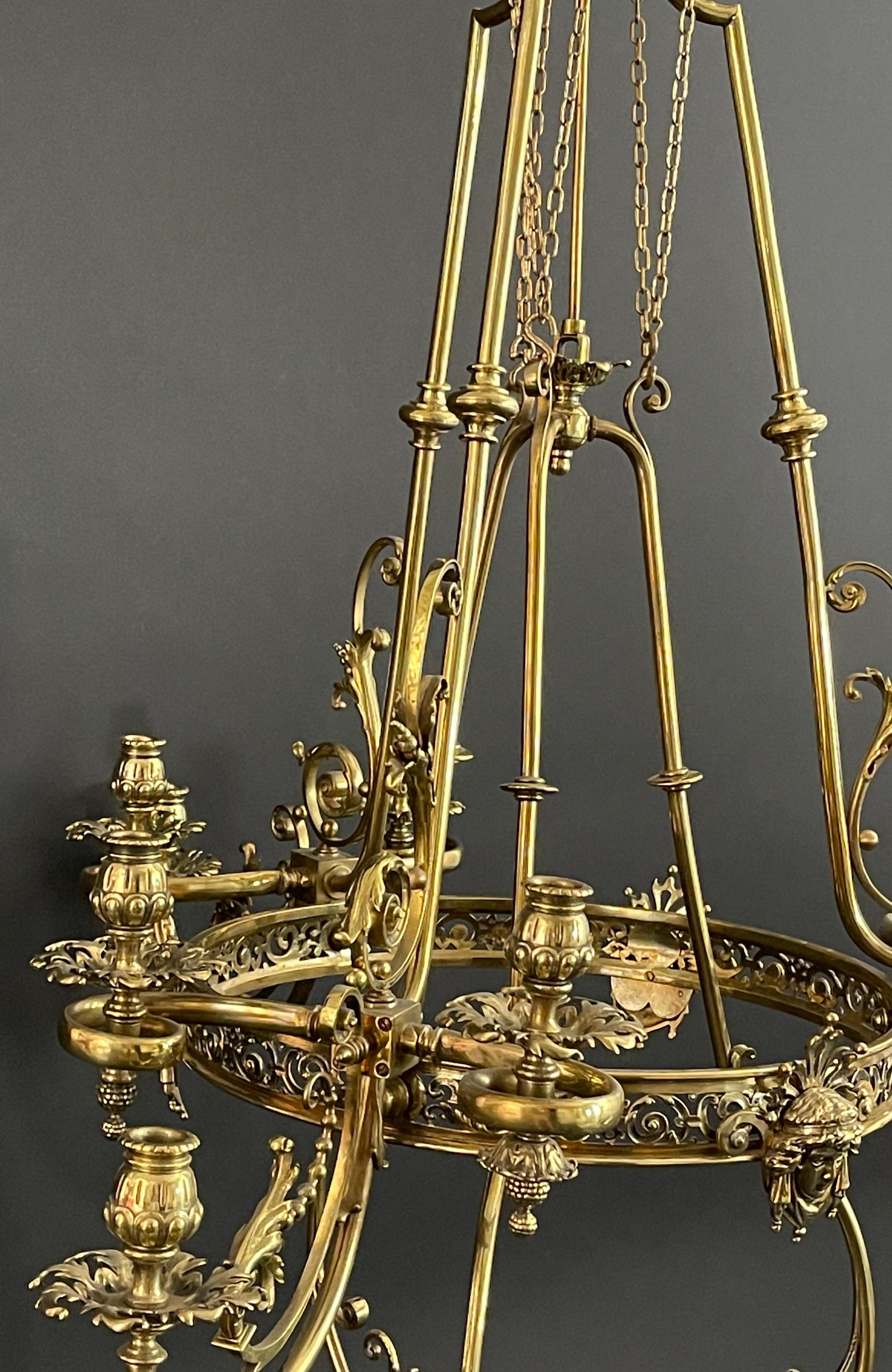 Spectacular Neoclassical Ormolu Chandelier, 18th Century In Excellent Condition For Sale In Wiesbaden, Hessen