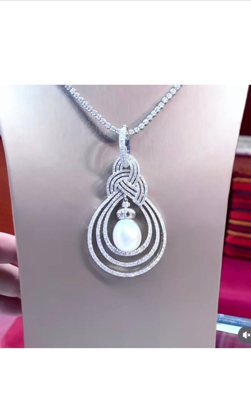 GIT Certified South Sea Pearl  5.60 Ct Diamonds 18K Gold Pendant  For Sale 1