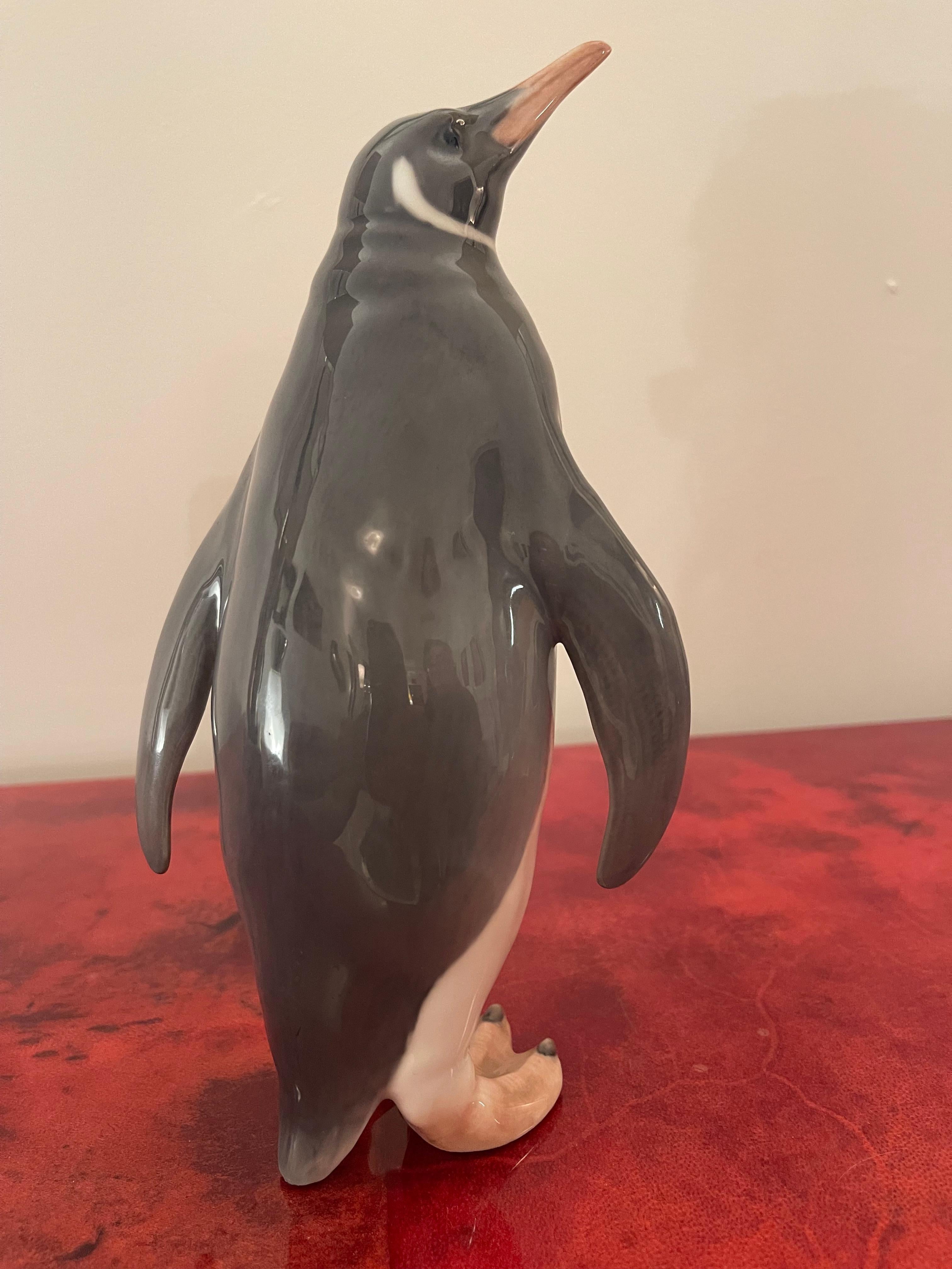 Amazing Penguin N 417 by Royal Copenhagen Theodor Madsen 1923 In Good Condition For Sale In SAINT-OUEN-SUR-SEINE, FR