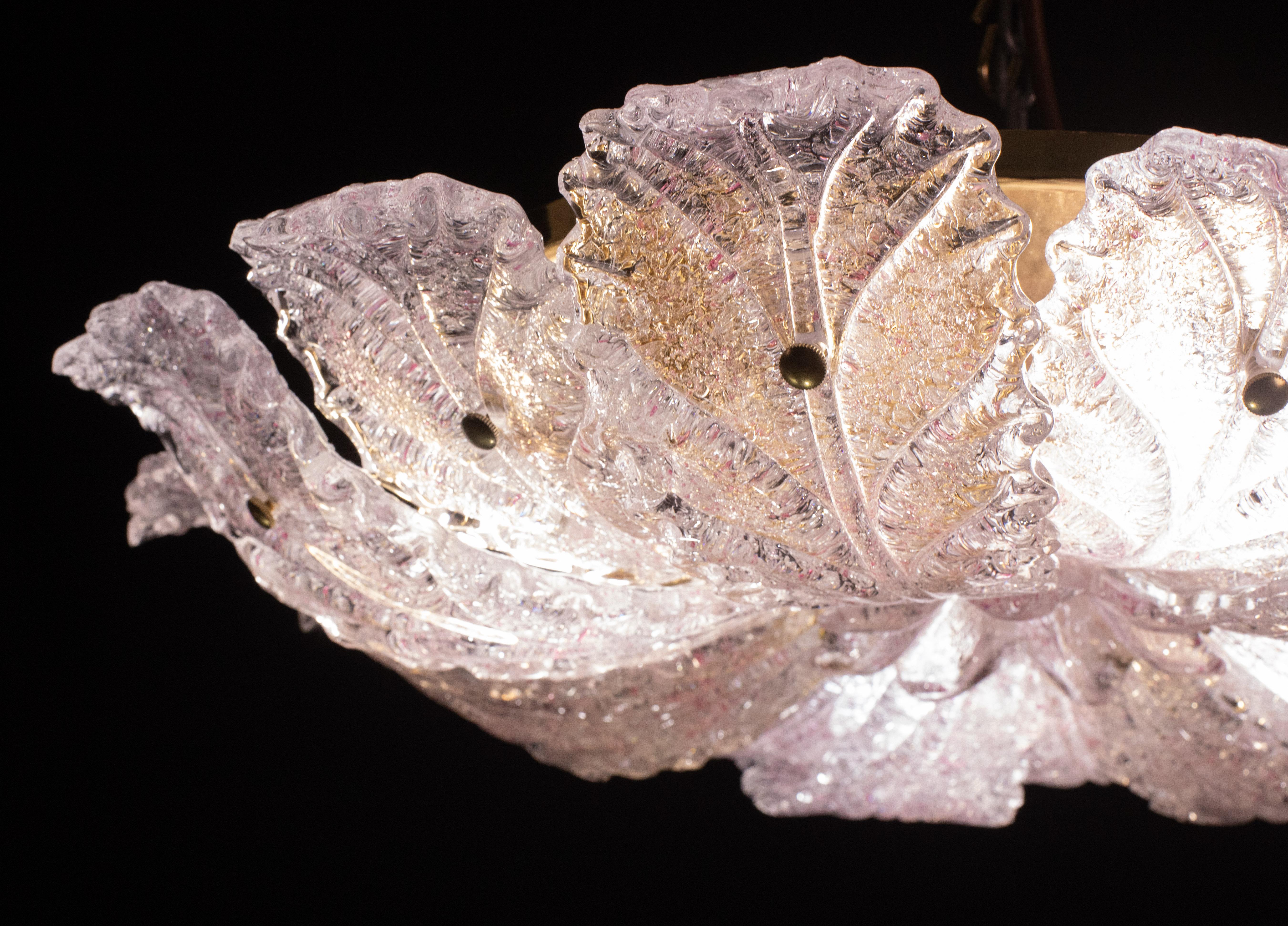 Fin du 20e siècle Magnifique plafonnier ou lustre en verre de Murano rose à feuilles, 1970 en vente