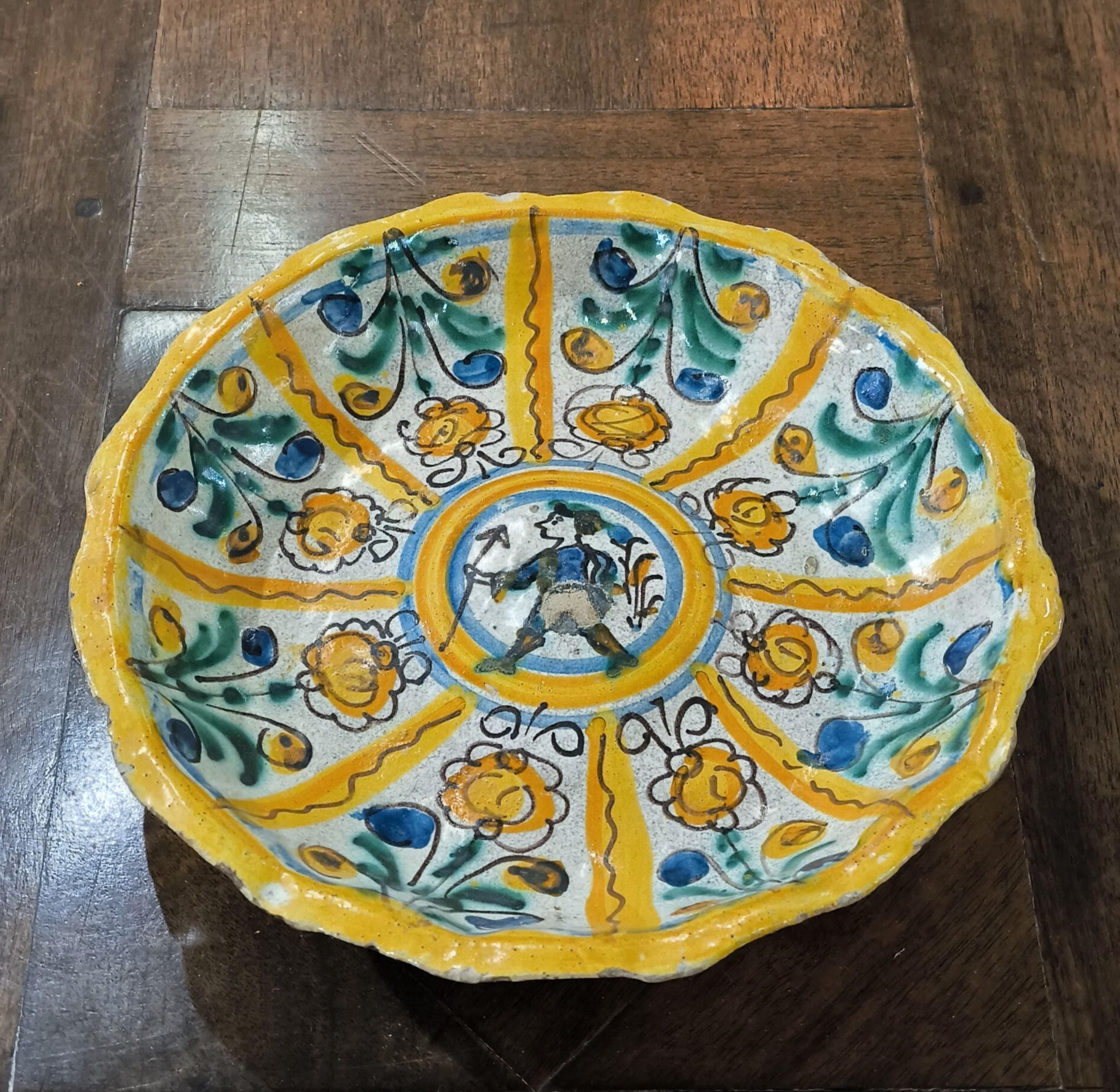 Italian AMAZING PLATE MONTELUPO 17th Century For Sale