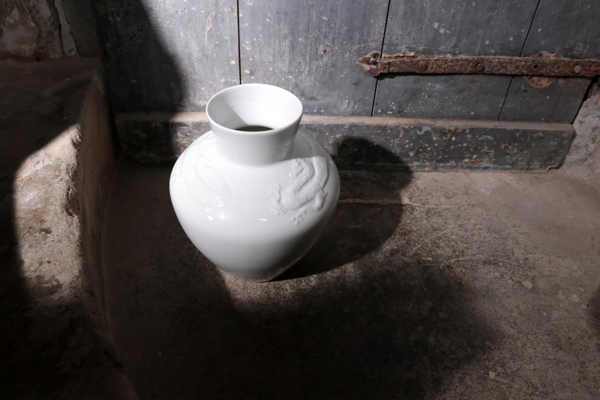 Amazing Porcelain Dragon Vase / Urn Schumann Arzberg Bavaria For Sale 3