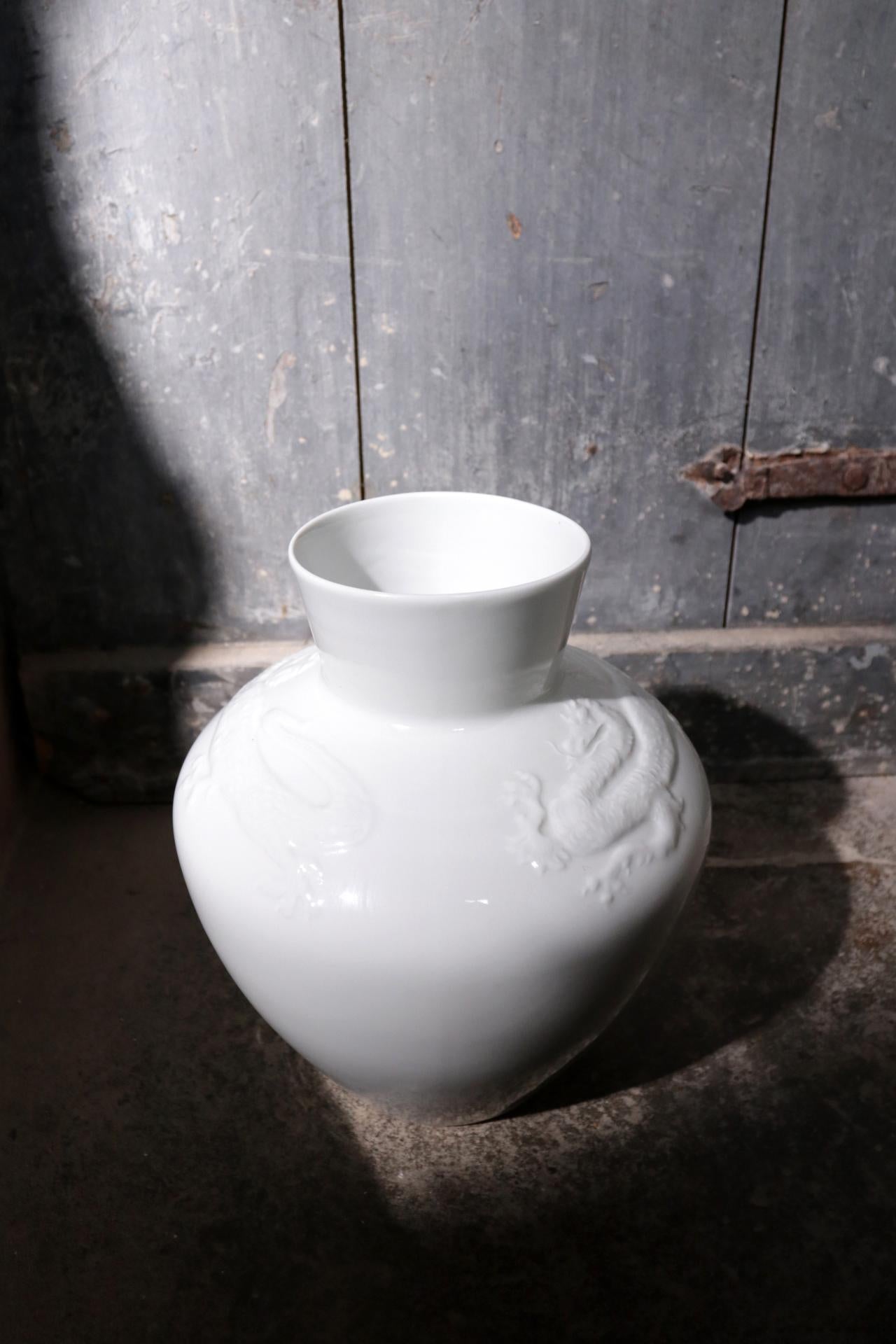 Amazing Porcelain Dragon Vase / Urn Schumann Arzberg Bavaria For Sale 4