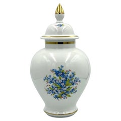 Amazing Porcelain Vase / Urn with Gold Trim by Schumann Arzberg Bavaria