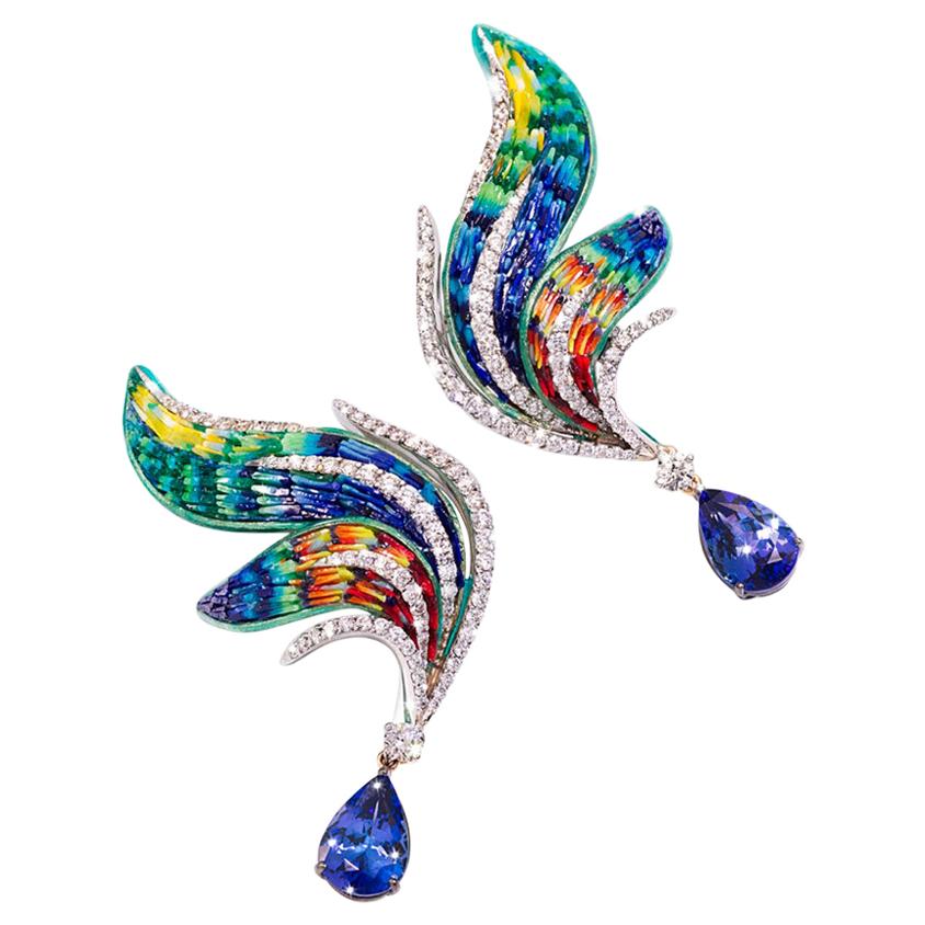 Orecchini alla moda in oro bianco con diamanti taglio pera e tanzanite con inserto nano-mosaico