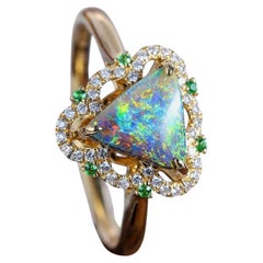 Bague de fiançailles en or jaune 18 carats avec opale rocheuse de couleur arc-en-ciel et diamants