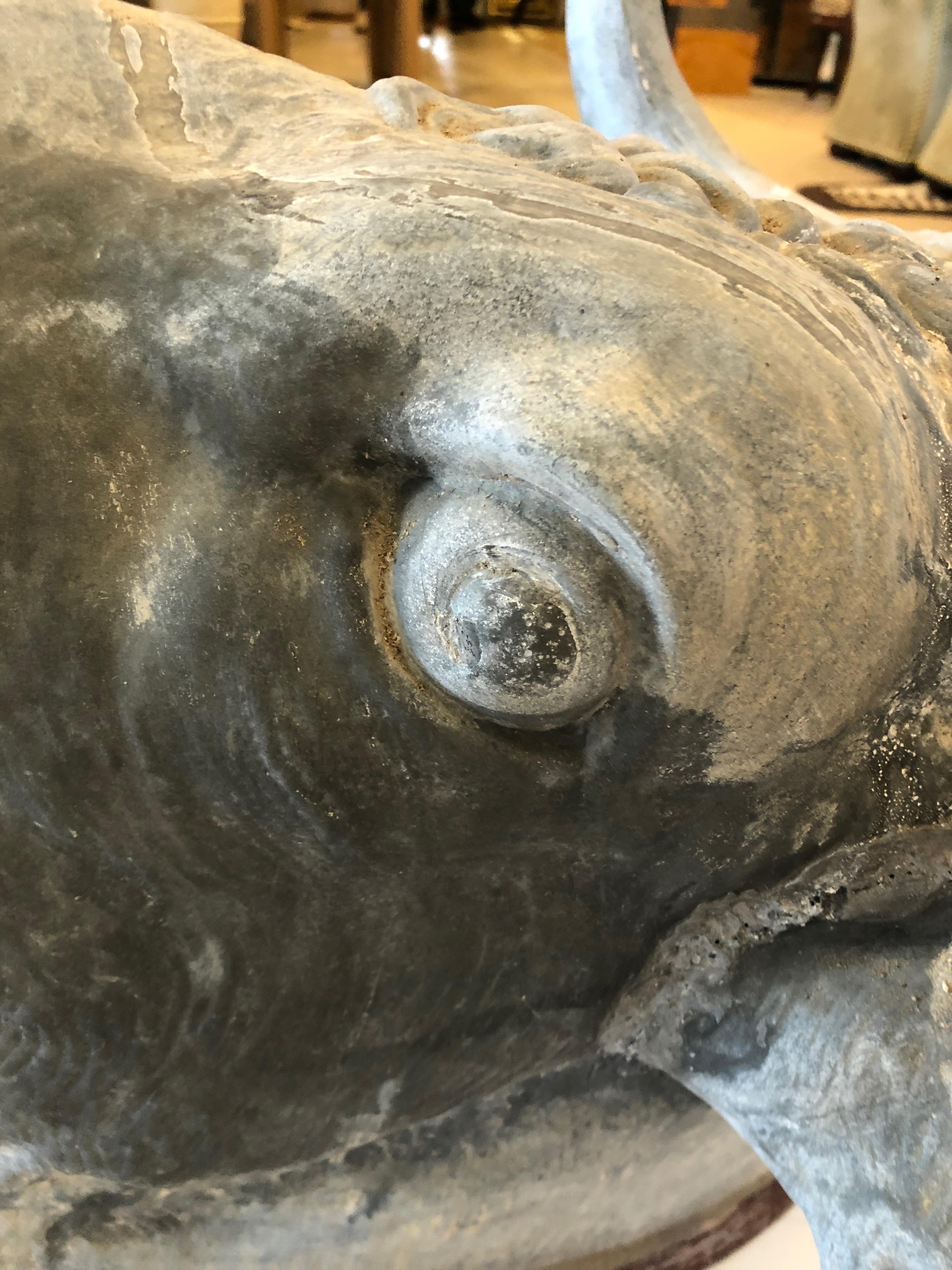 Incroyable et rare tête de taureau en zinc du 19ème siècle en vente 2