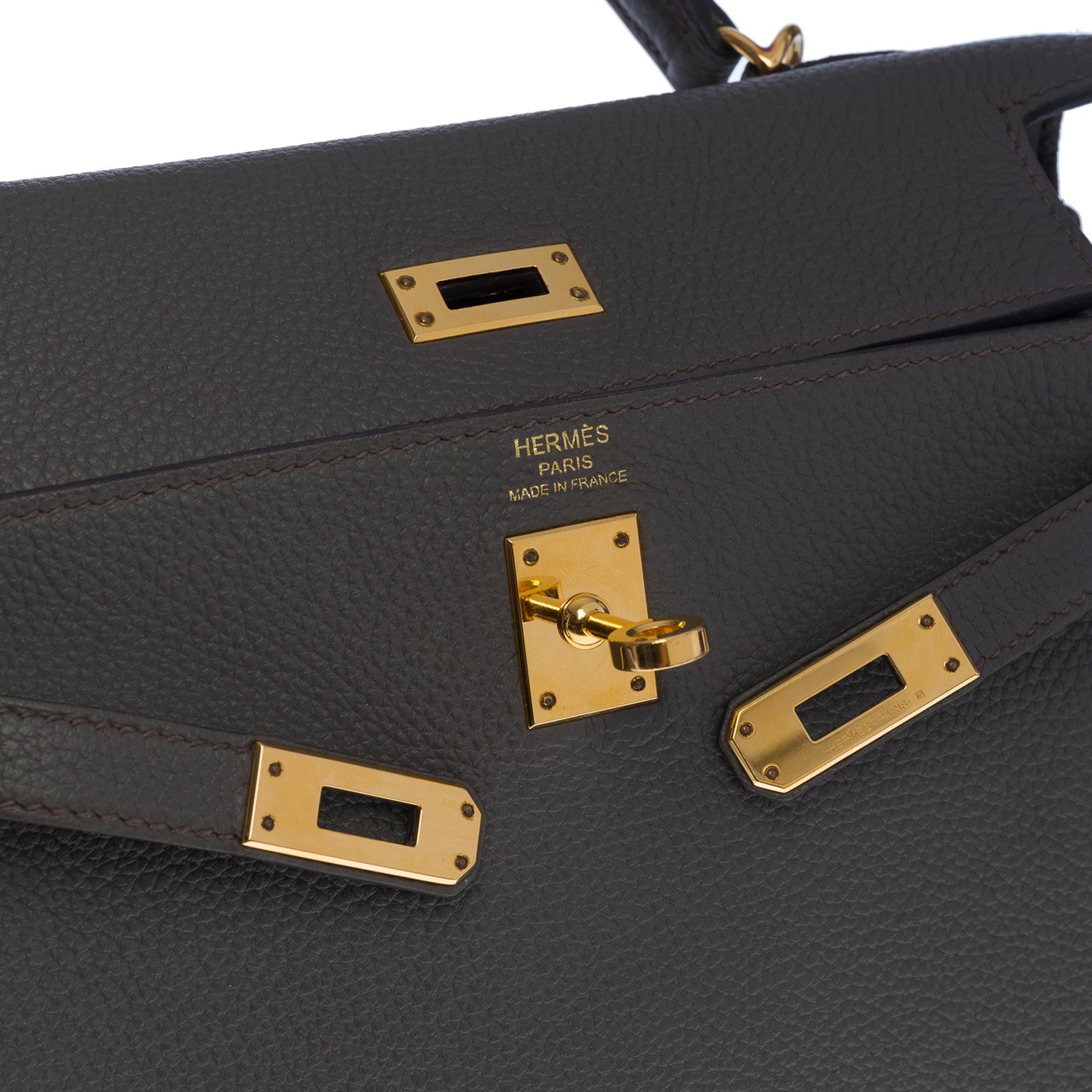 Amazing & Rare Hermès Kelly 25 handbag strap in Grey Togo etain leather, GHW In Excellent Condition In Paris, IDF