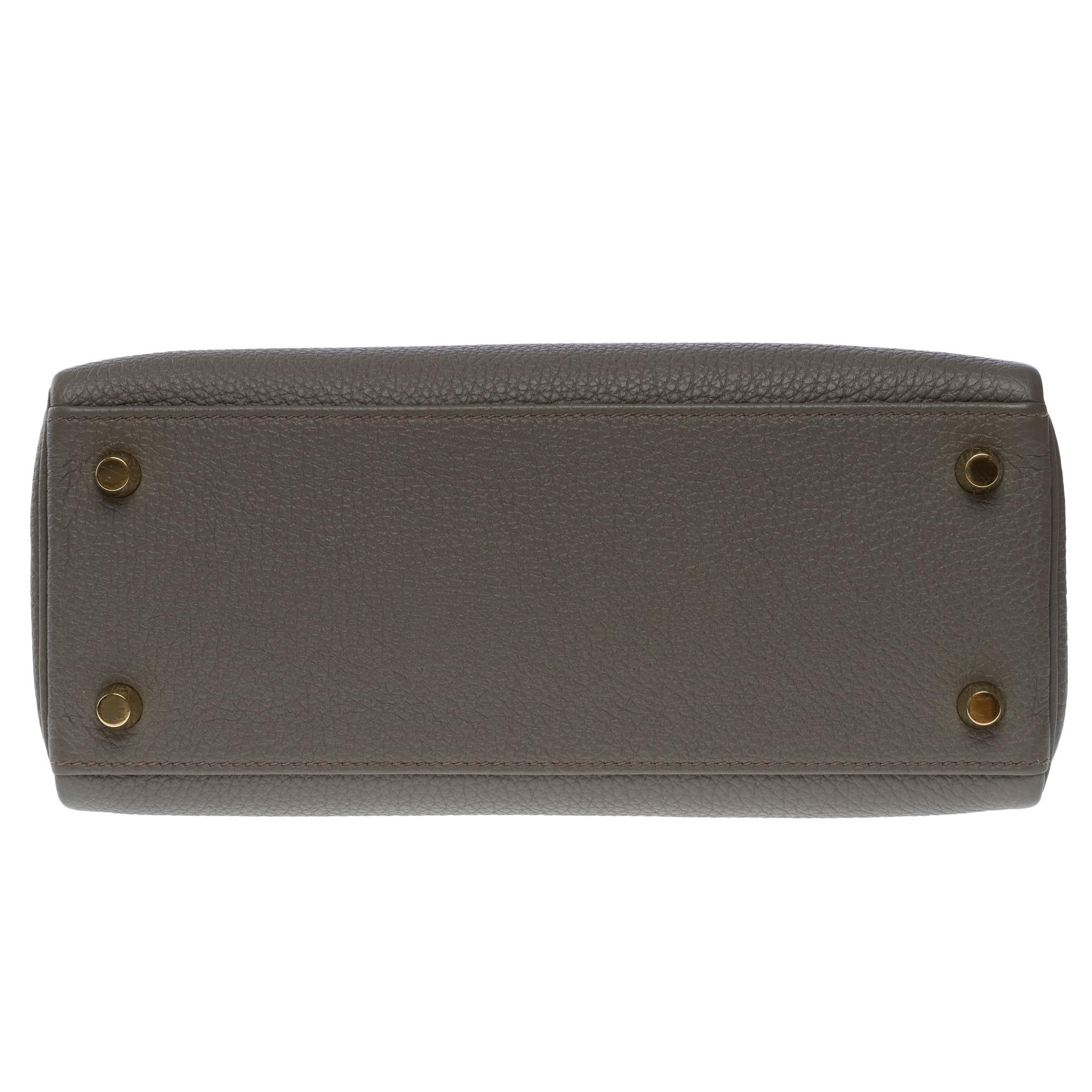 Etonnante et rare lanière de sac à main Hermès Kelly 25 en cuir d'etain gris Togo, GHW 2