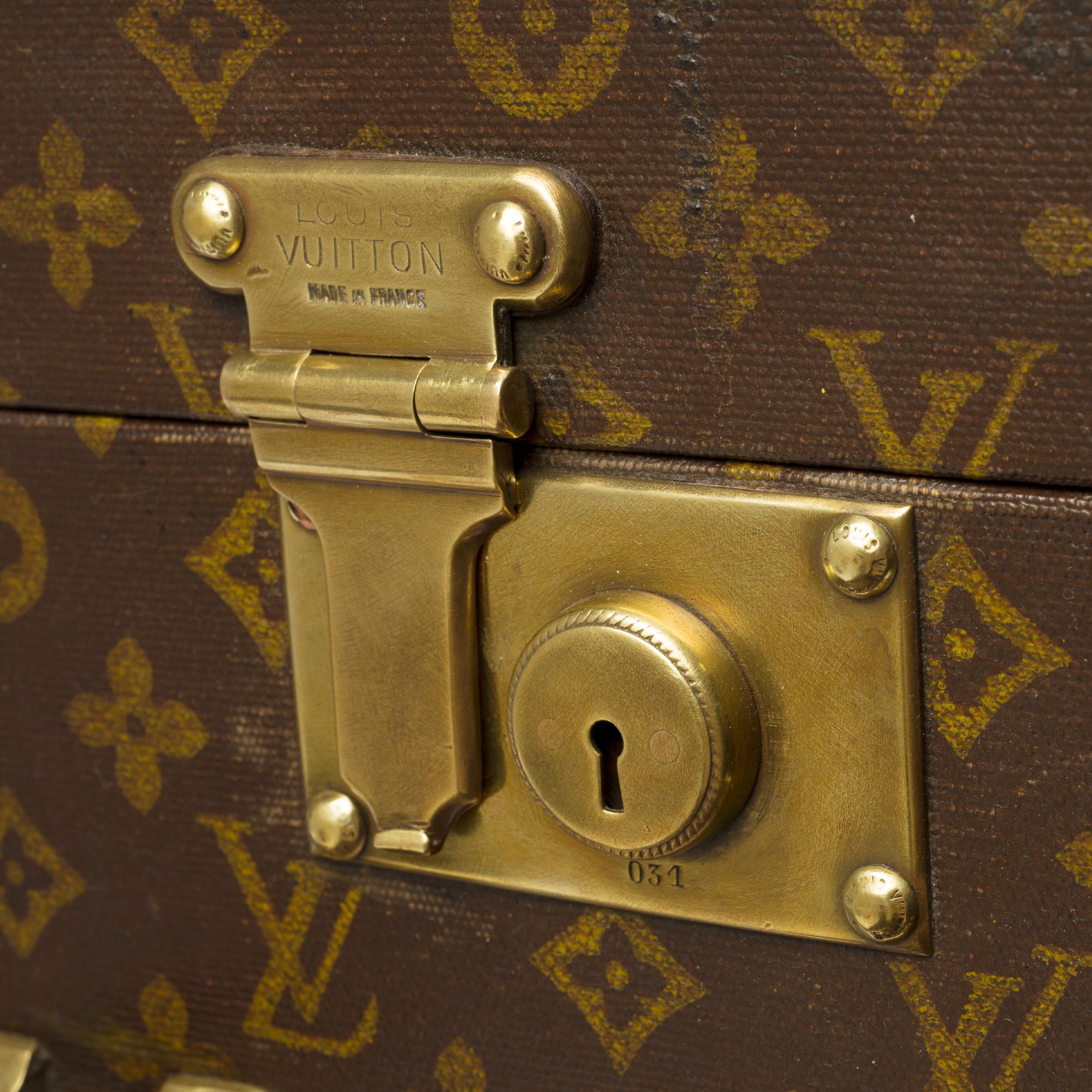 Women's or Men's Amazing & Rare Louis Vuitton Hat Trunk in Brown Monogram stencil canvas