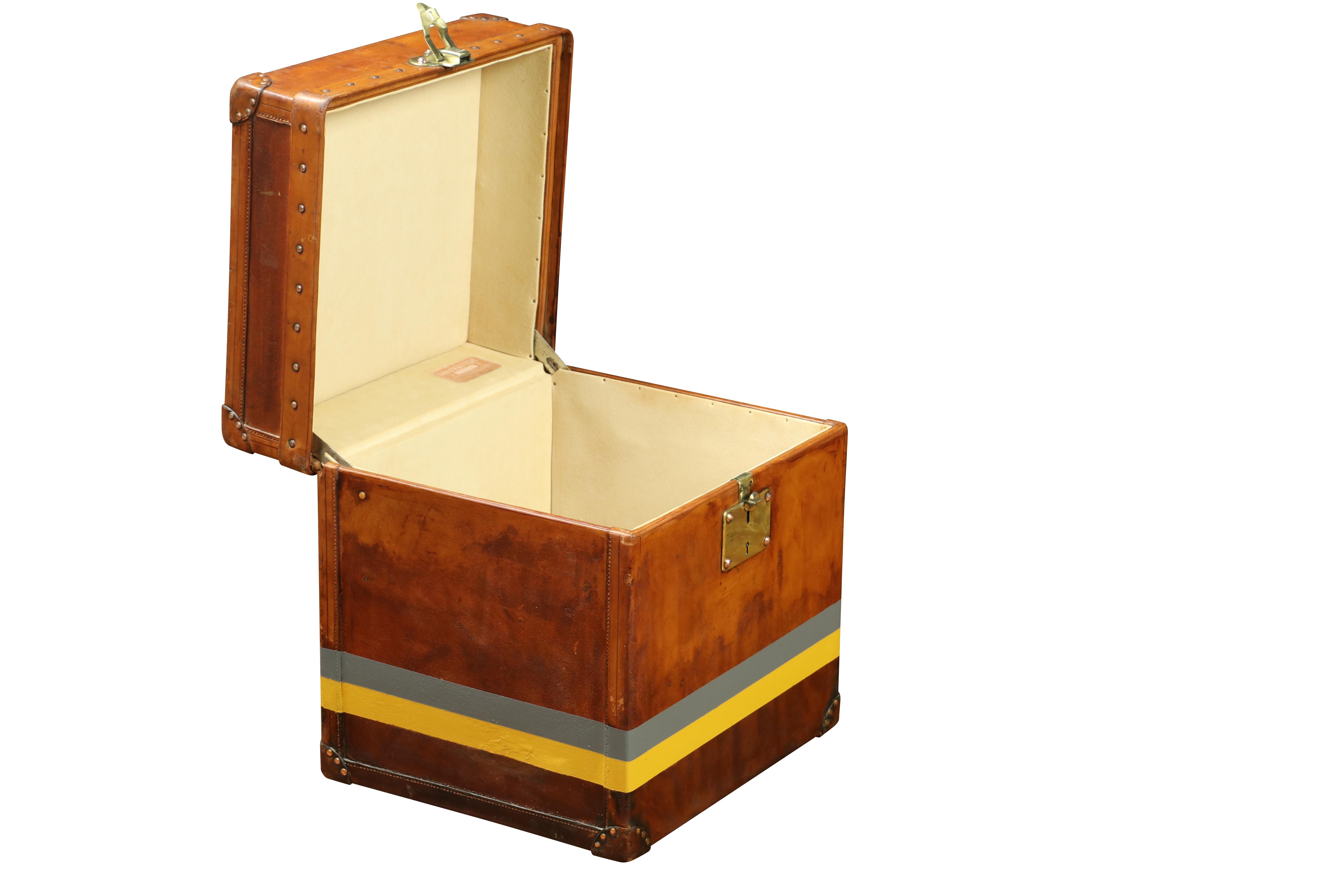 Amazing & Rare Louis Vuitton Hat Trunk in natural calf leather  Circa 1920 5