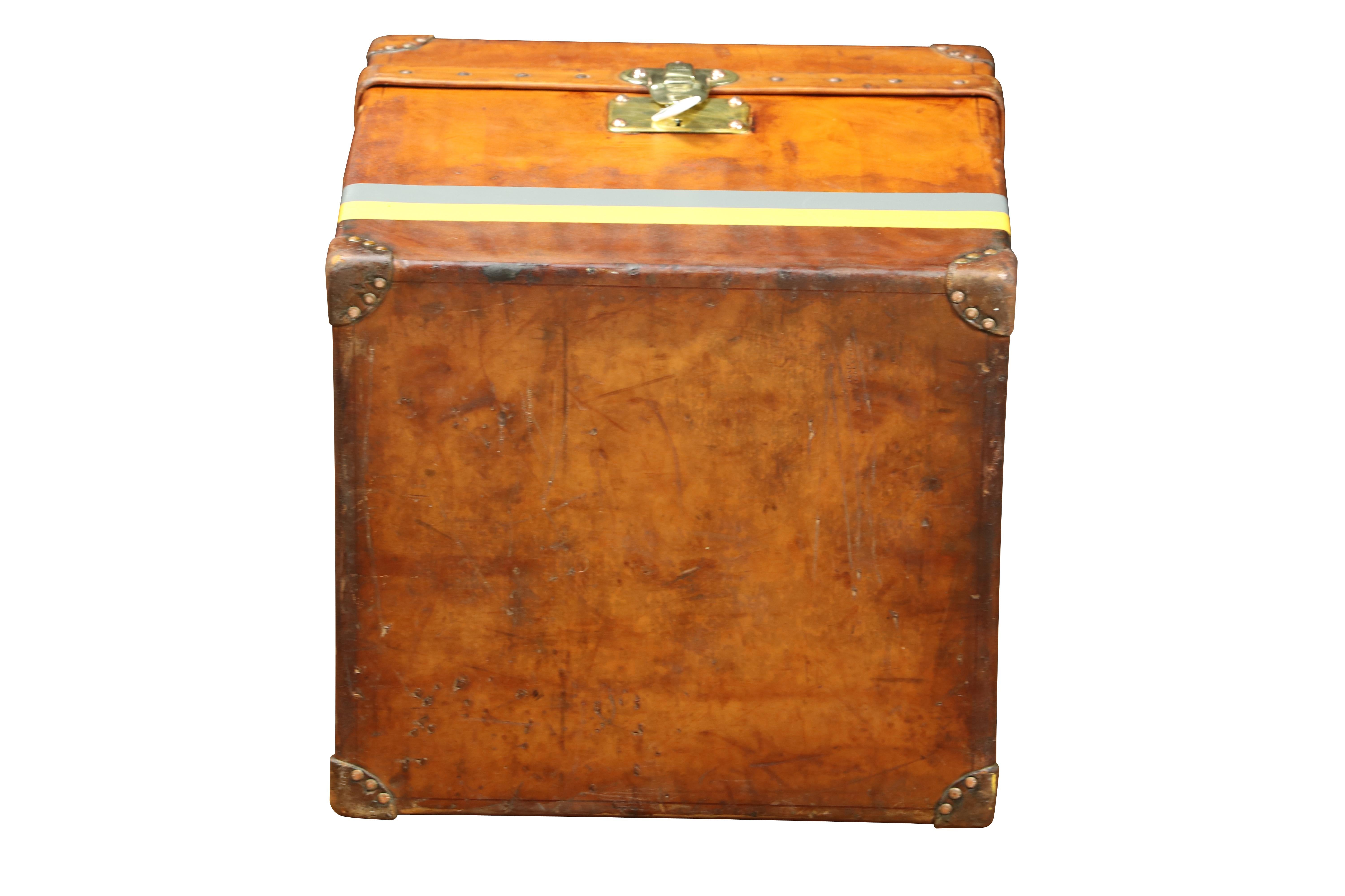 Amazing & Rare Louis Vuitton Hat Trunk in natural calf leather  Circa 1920 7