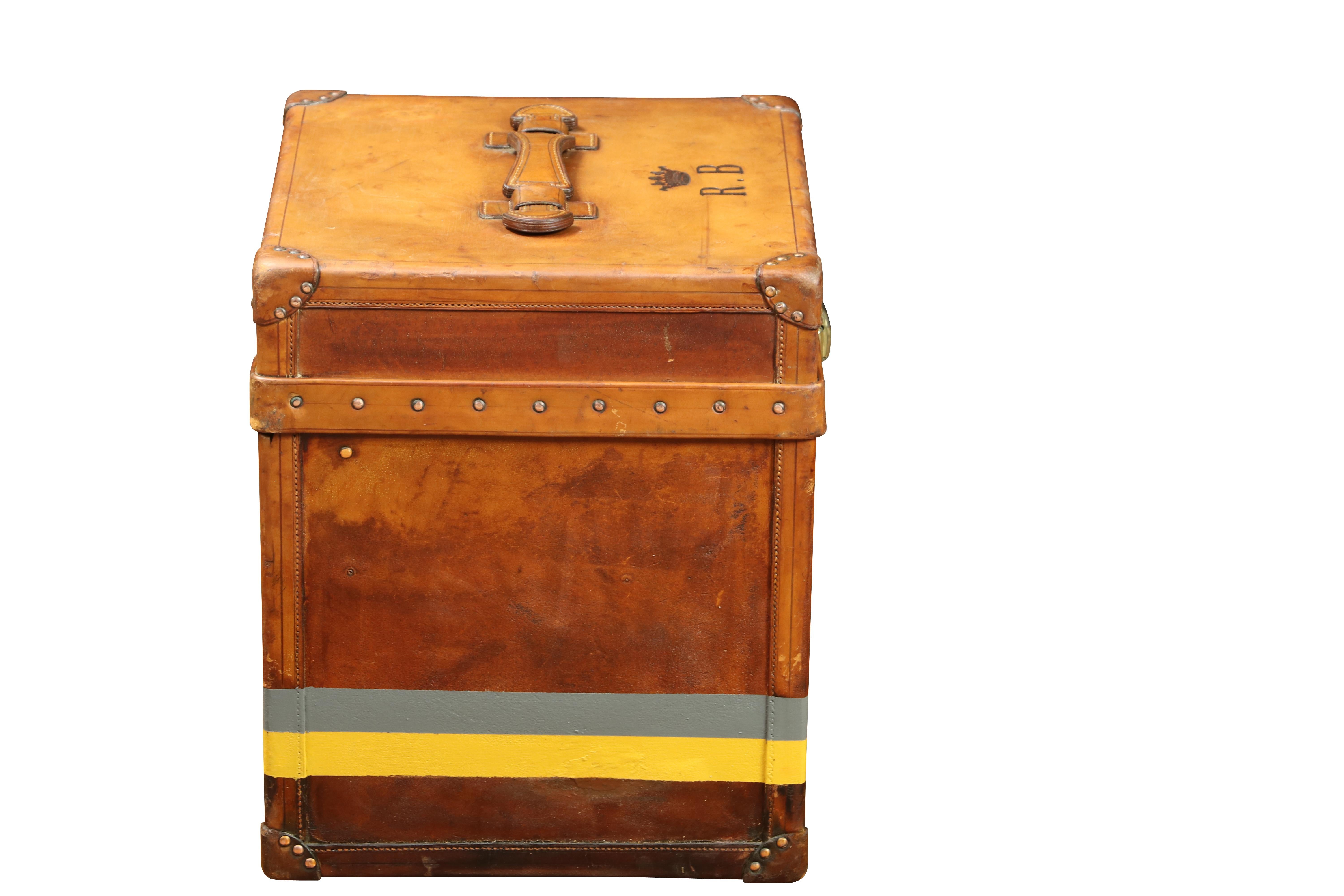 Brown Amazing & Rare Louis Vuitton Hat Trunk in natural calf leather  Circa 1920