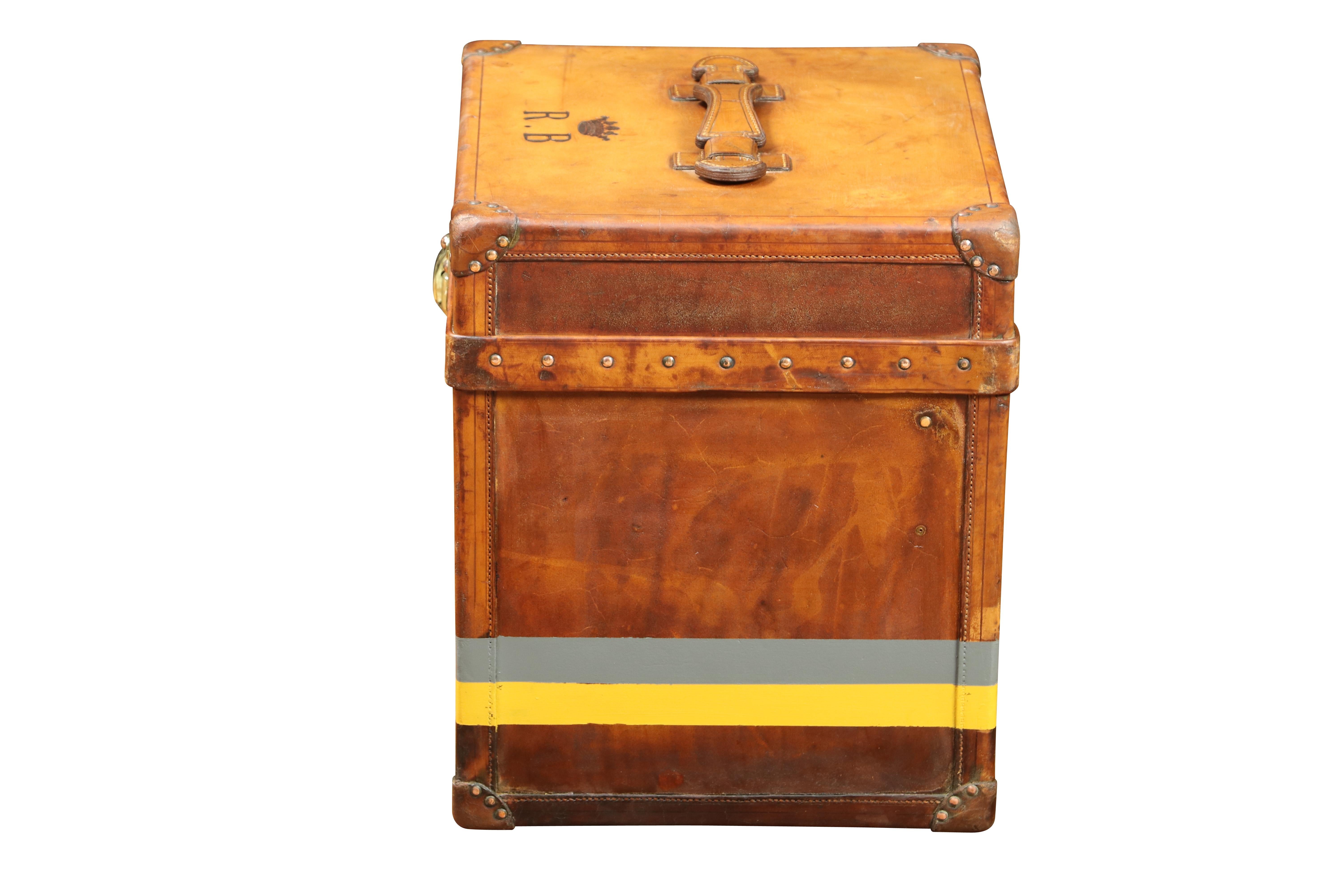 Amazing & Rare Louis Vuitton Hat Trunk in natural calf leather  Circa 1920 3