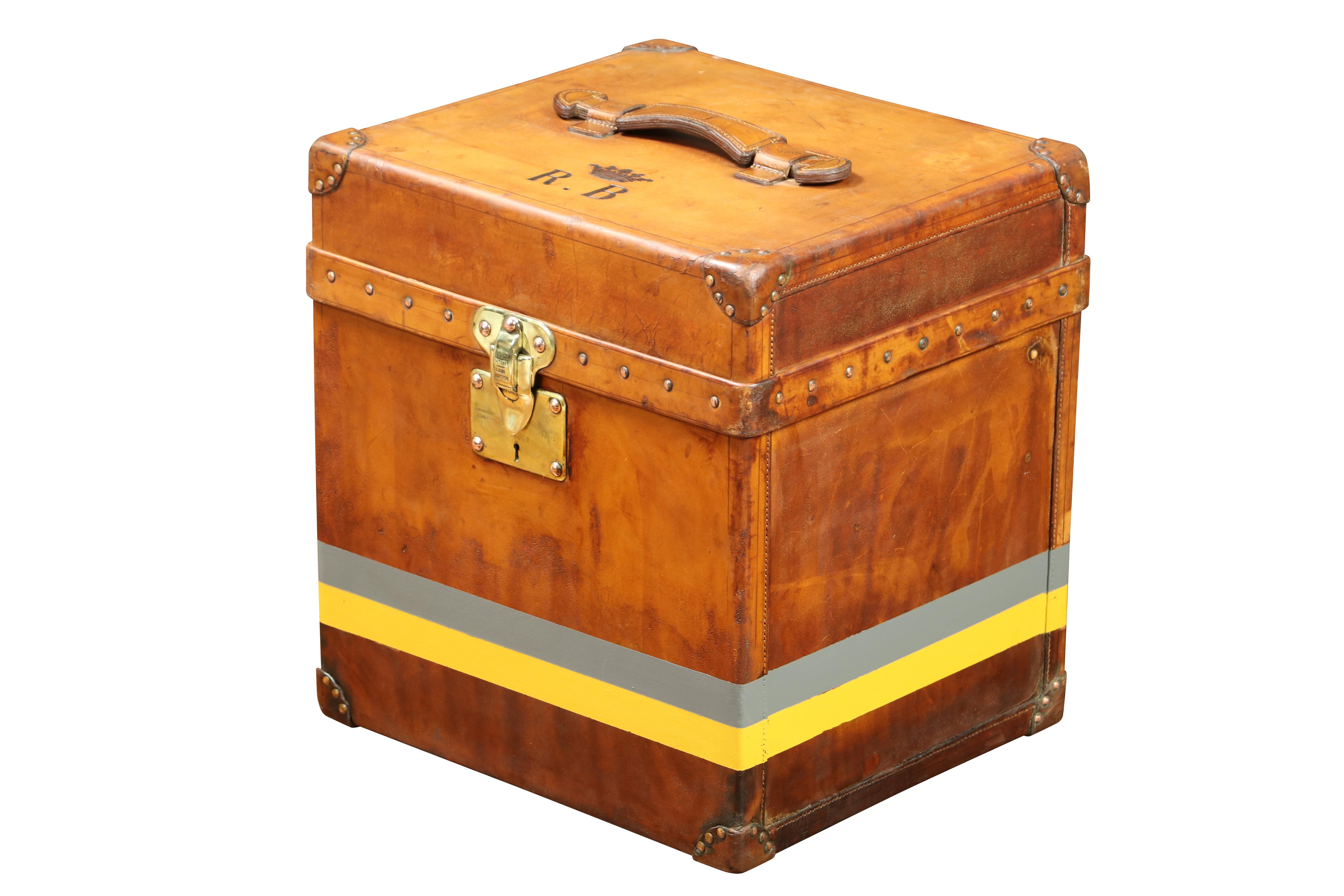 Amazing & Rare Louis Vuitton Hat Trunk in natural calf leather  Circa 1920 4