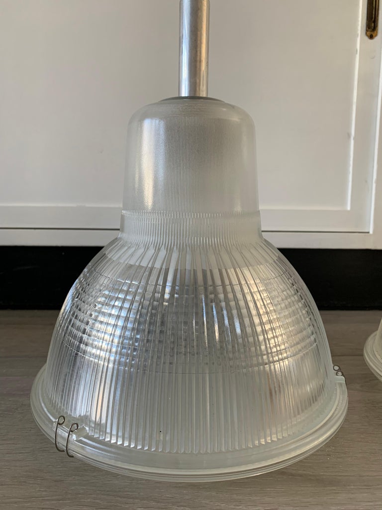 Amazing & Rare Pair of Midcentury Modern Holophane Chrome & Glass Pendant Lights In Excellent Condition For Sale In Lisse, NL