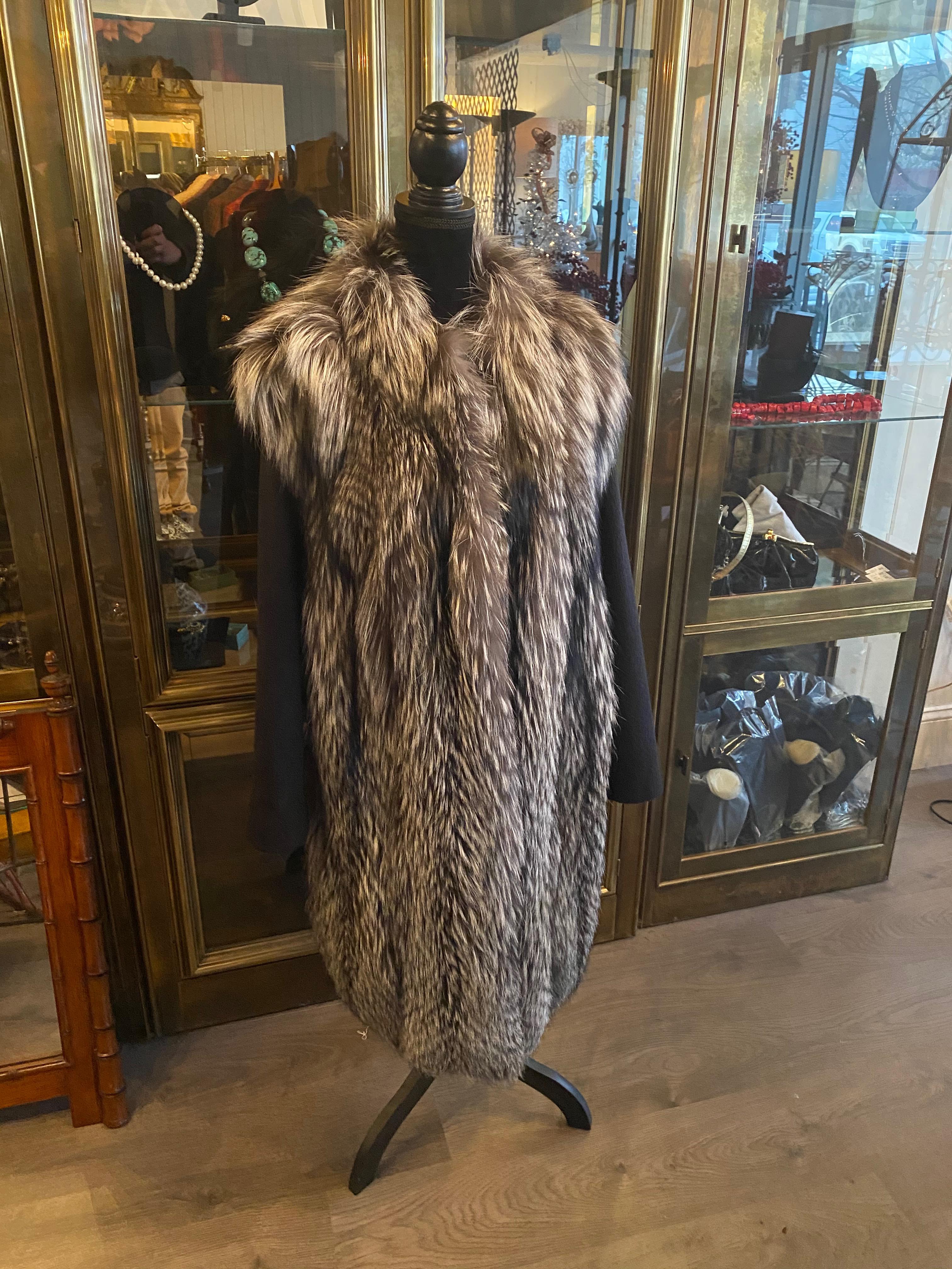 Amazing Russian Sable Coat, Double Breasted, 7/8 Coat with Fold Over Cuff For Sale 8