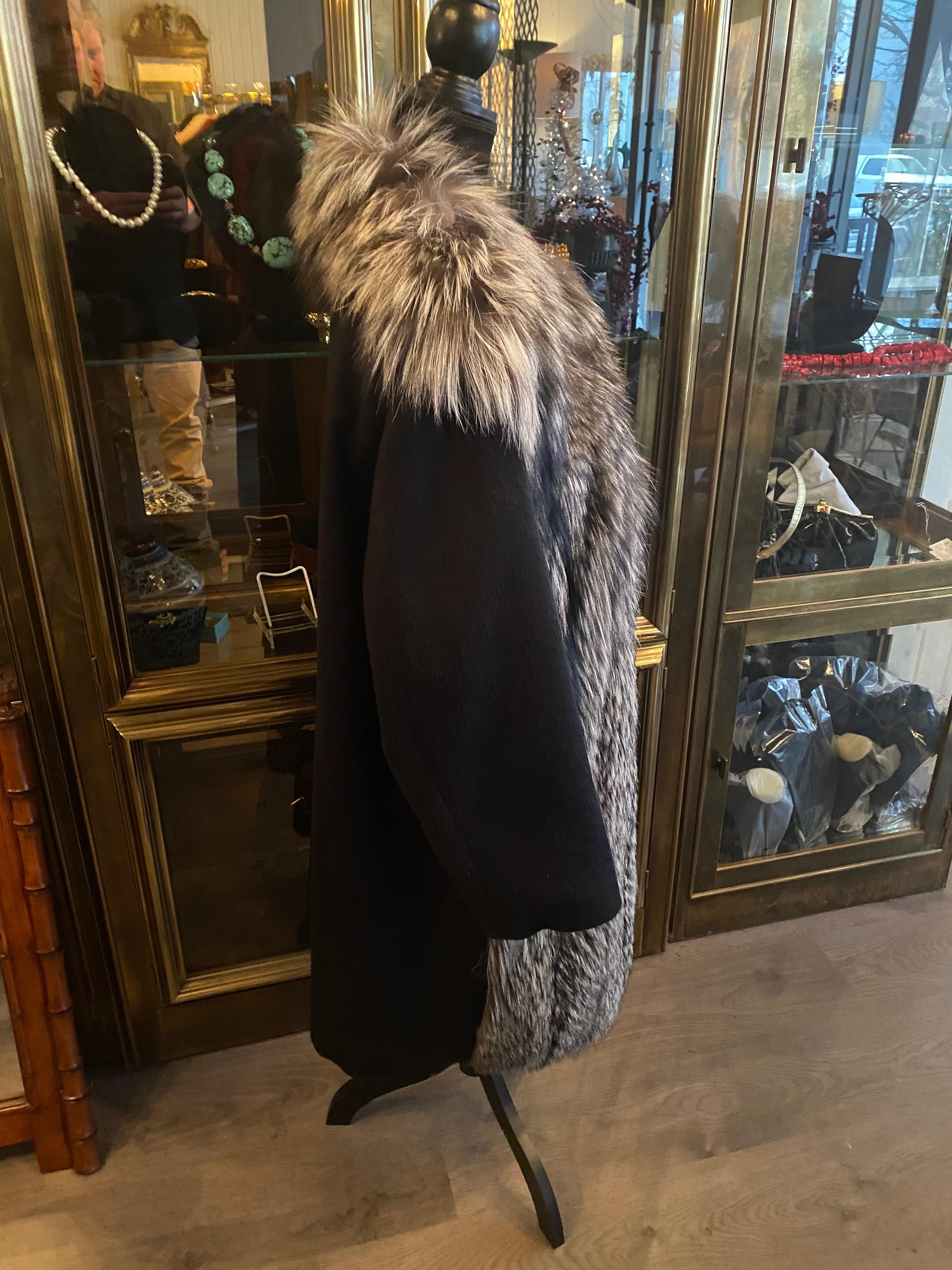 Amazing Russian Sable Coat, Double Breasted, 7/8 Coat with Fold Over Cuff For Sale 9