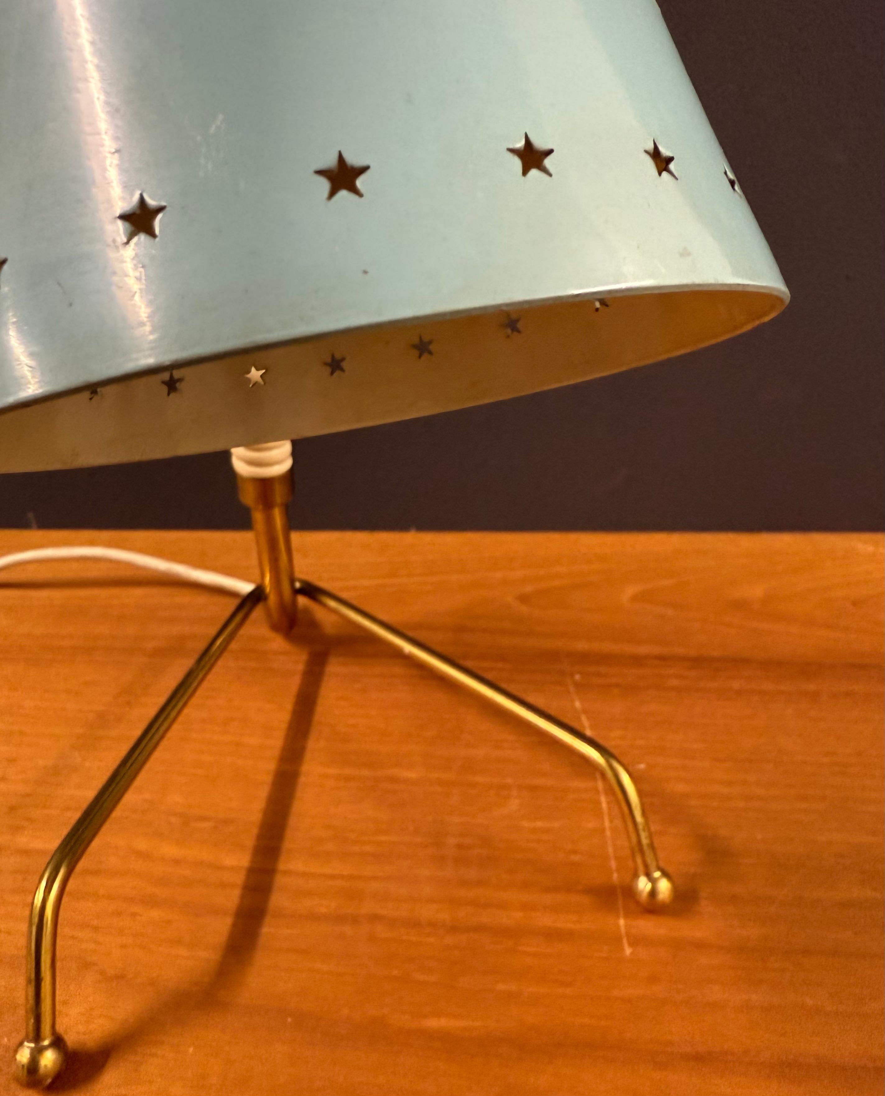 erstaunliche skandinavische Tischlampe im Angebot 3