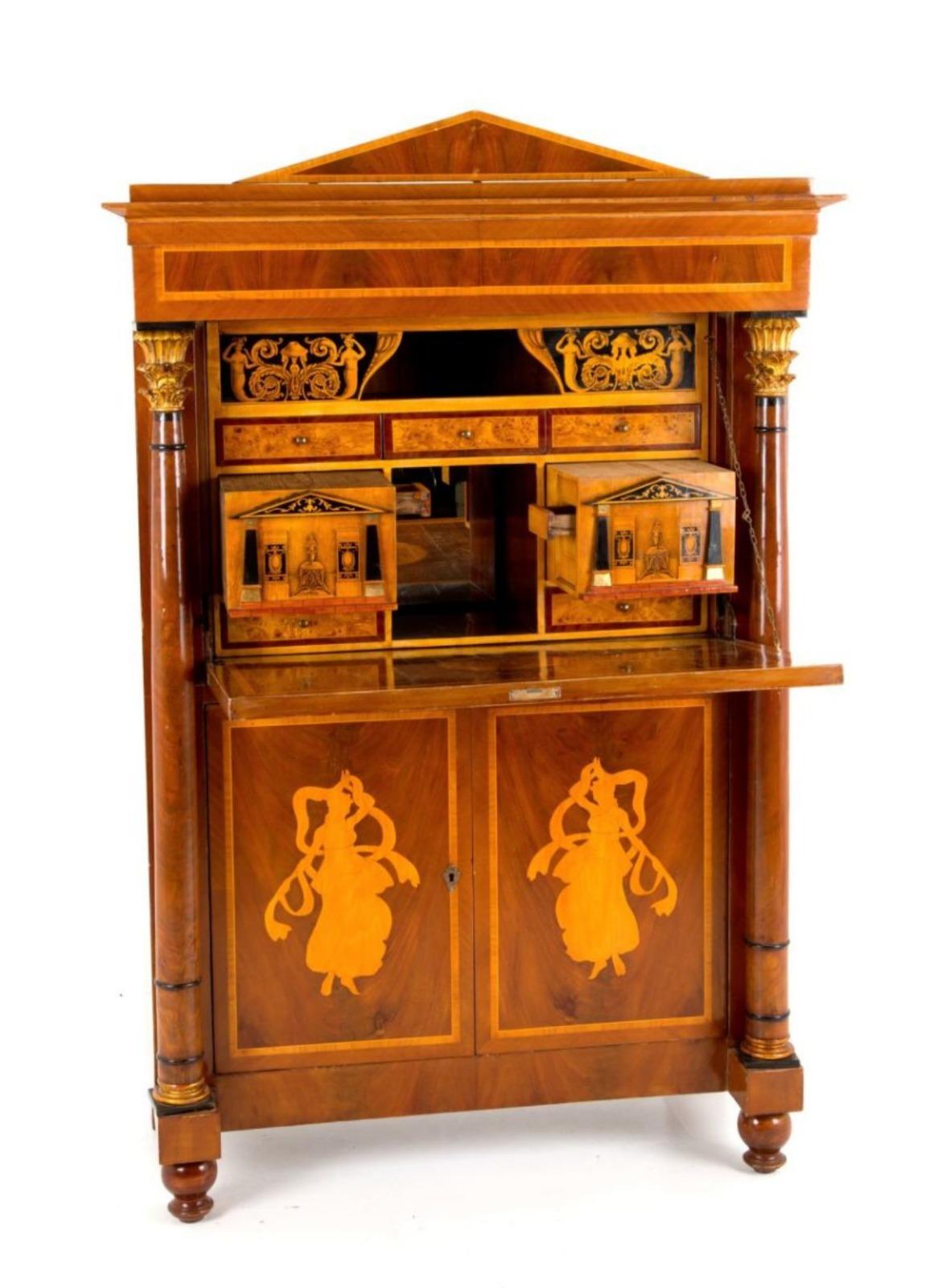 Amazing Secretaire Biedermeier Germany 19th century
155x107x50.5cm
Secretaire inlaid in various woods with columns.
Biedermeier period
perfect condition for the age.