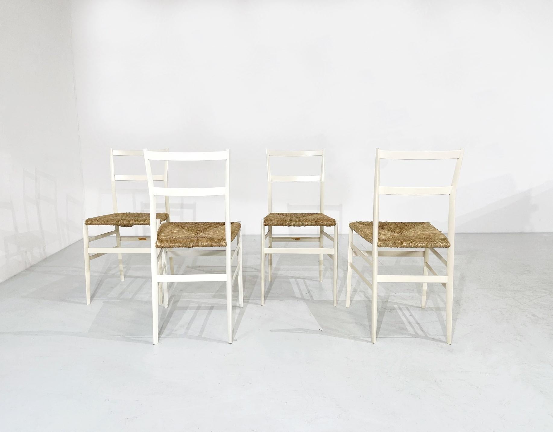 Mid-20th Century AMazing Set of 4 SuperLeggera chairs by Gio Ponti for Cassina - 1950 For Sale