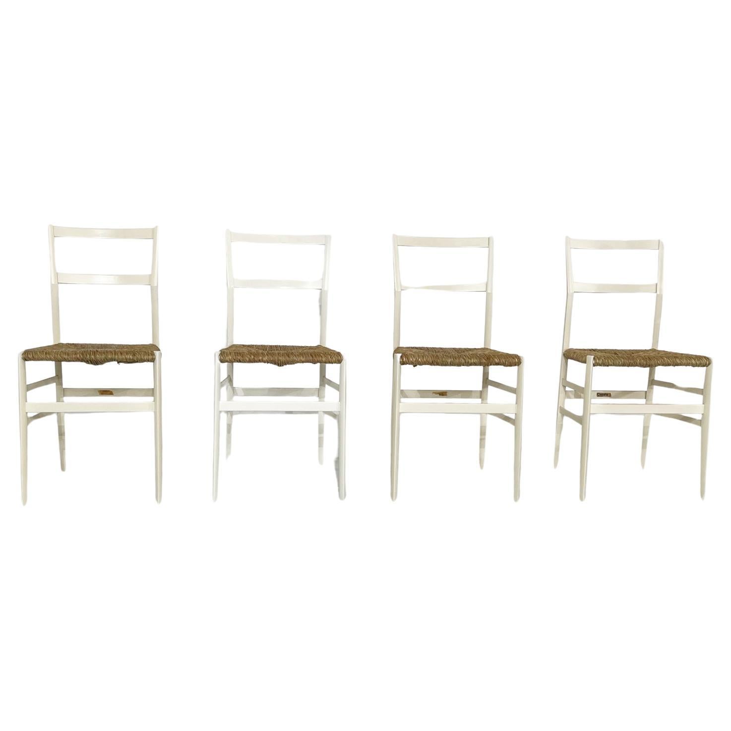 Ensemble impressionnant de 4 chaises SuperLeggera de Gio Ponti pour Cassina - 1950