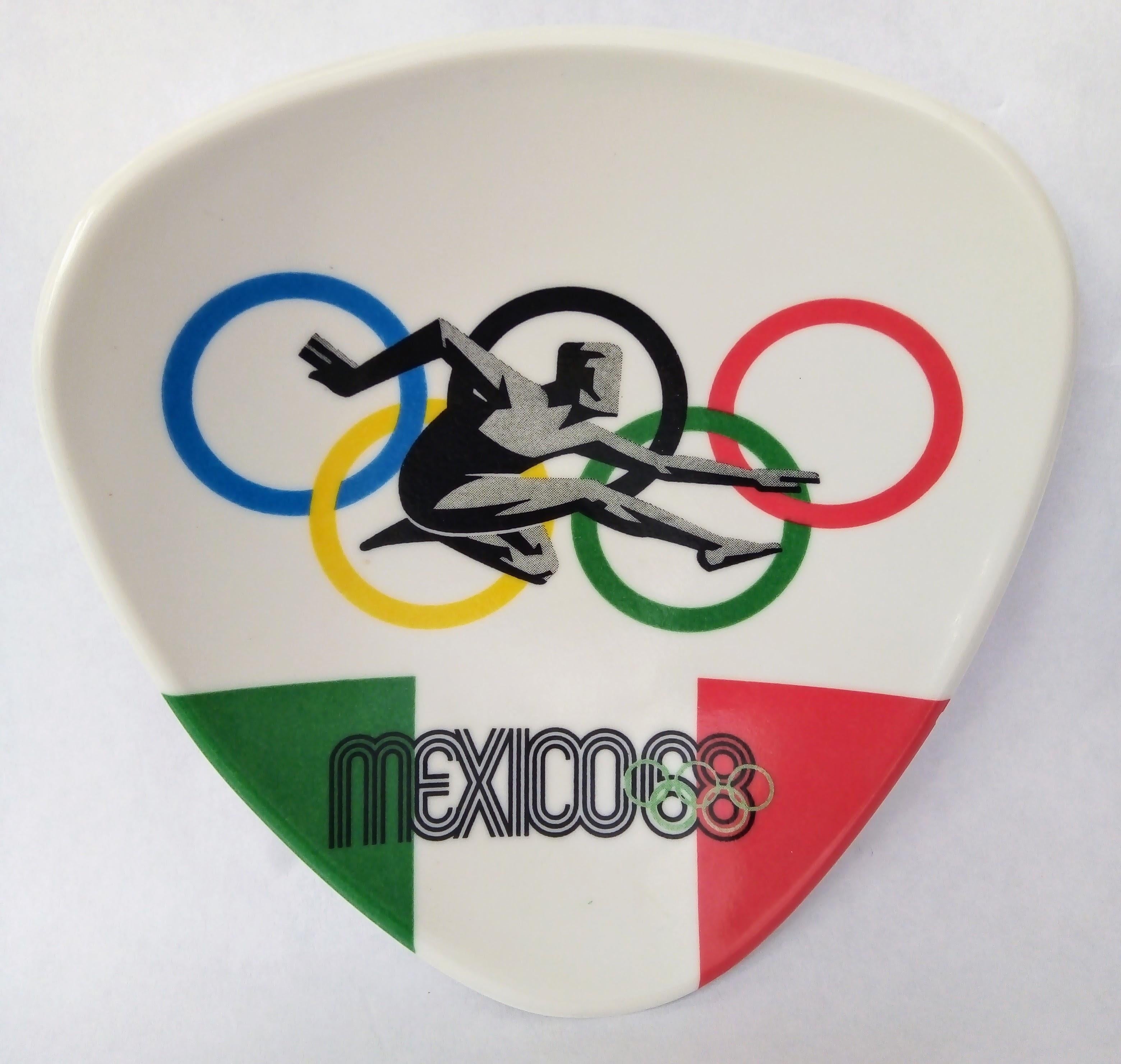 Mexican Amazing Set of 5 Original Ashtrays from Mexico68 Olympic Games in Striking Color