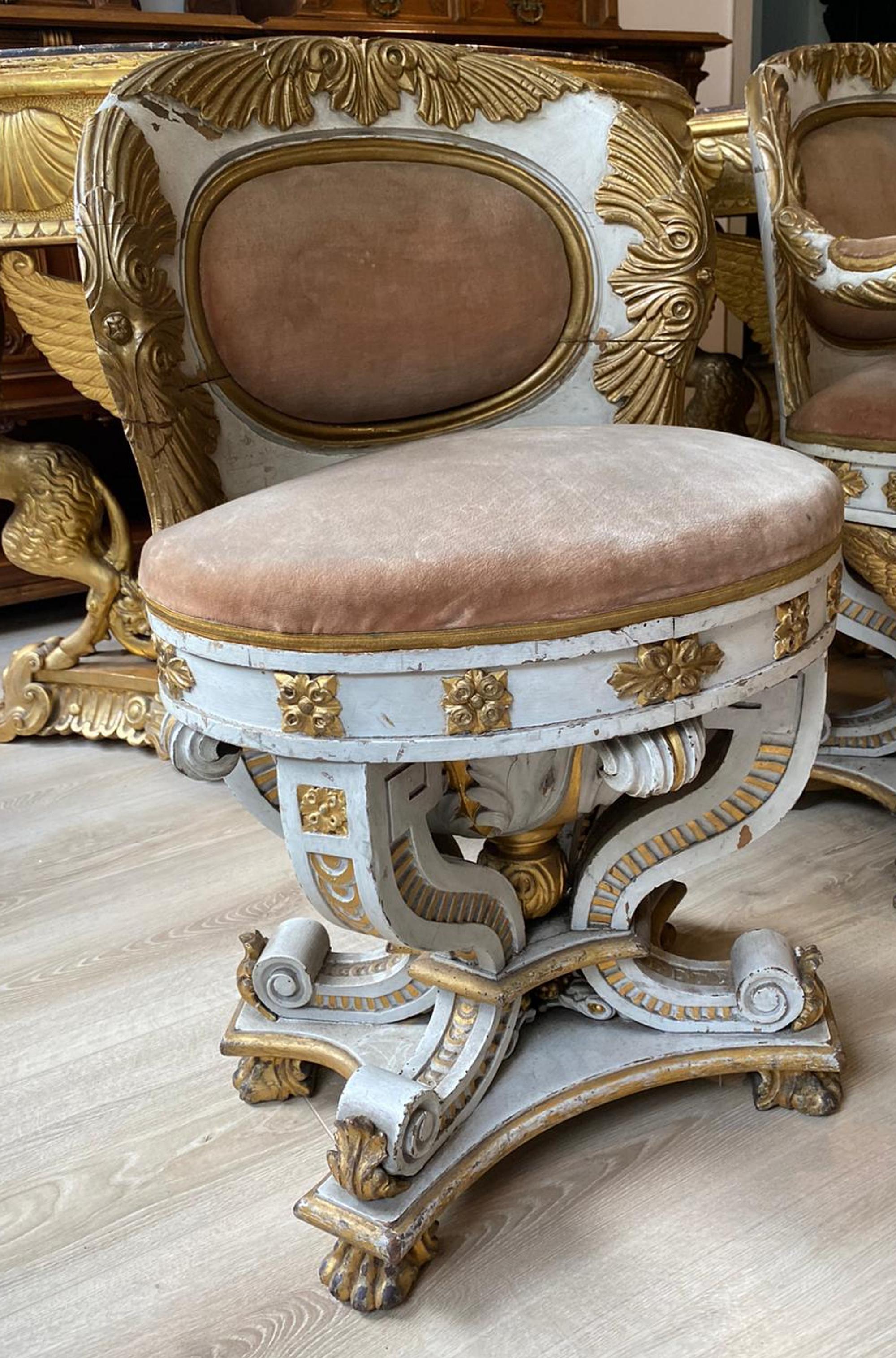 Ensemble de fauteuils et 2 chaises Premier Empire Napoléon III début 19ème siècle
France
mesure le fauteuil : 86cm x 64cm x 54cm
mesure les chaises : 82cm x 50cm x 45cm
bois
provençale : Famille romaine
Très bon état.