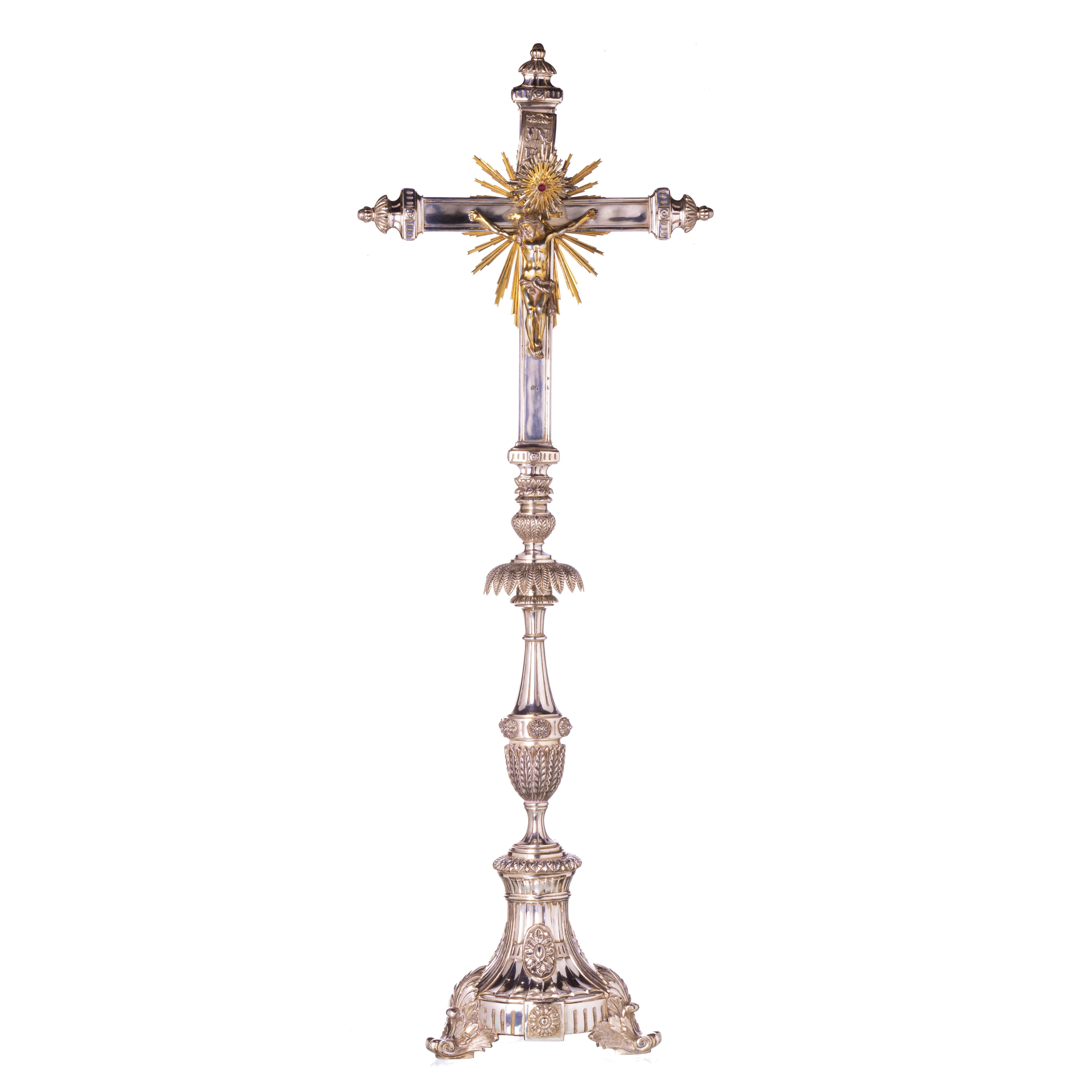 Erstaunliches silbernes Altarkreuz 19. Jahrhundert (Handgefertigt) im Angebot