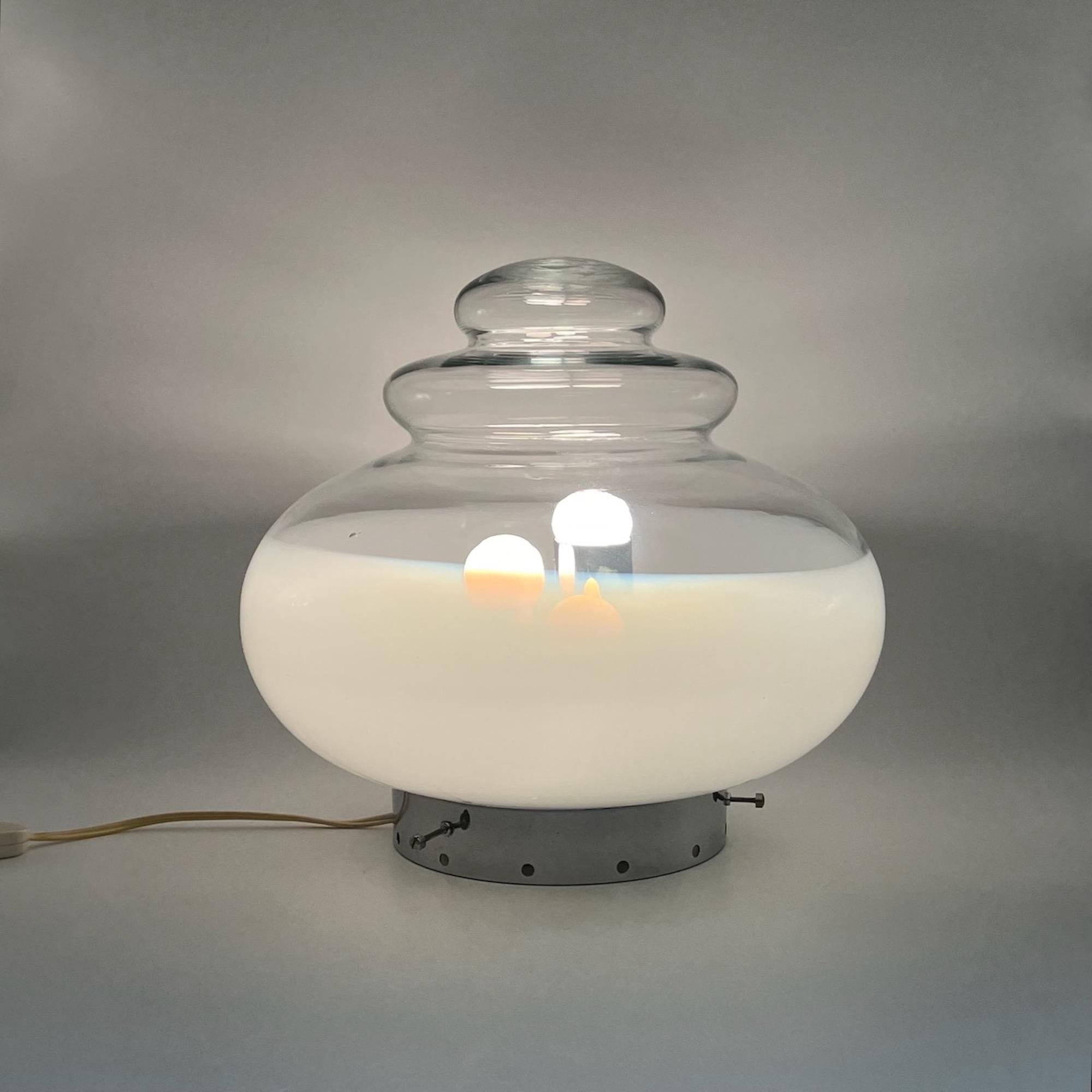Mid-20th Century Amazing Space Age 'UFO' Flying Saucer Table Lamp, Italy 1960s For Sale