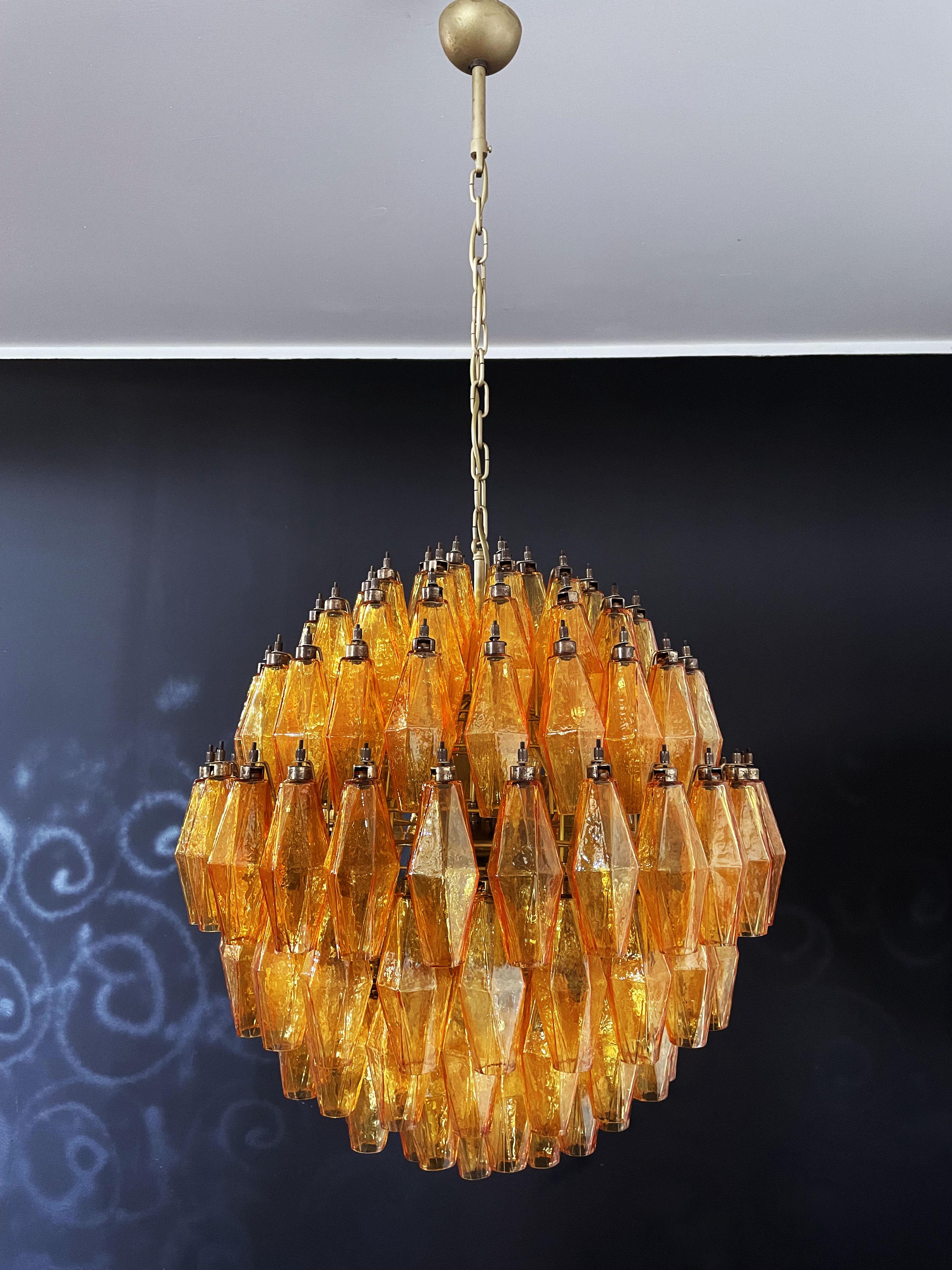 Elegant Italian pendant light made from 140 amber Murano glasses 