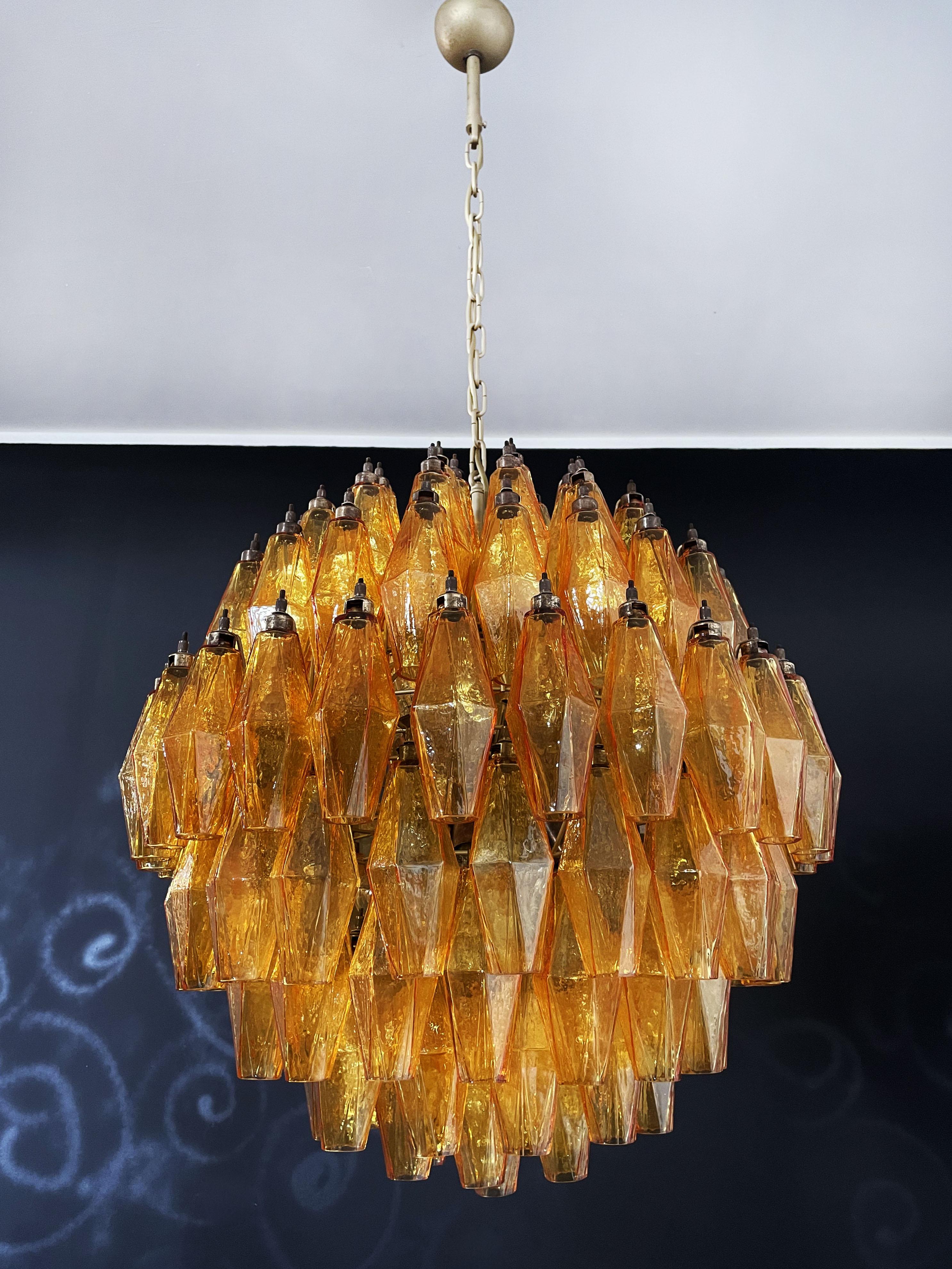Amazing Spherical Murano Poliedri Candelier - 140 Amber Poliedri In Good Condition For Sale In Gaiarine Frazione Francenigo (TV), IT