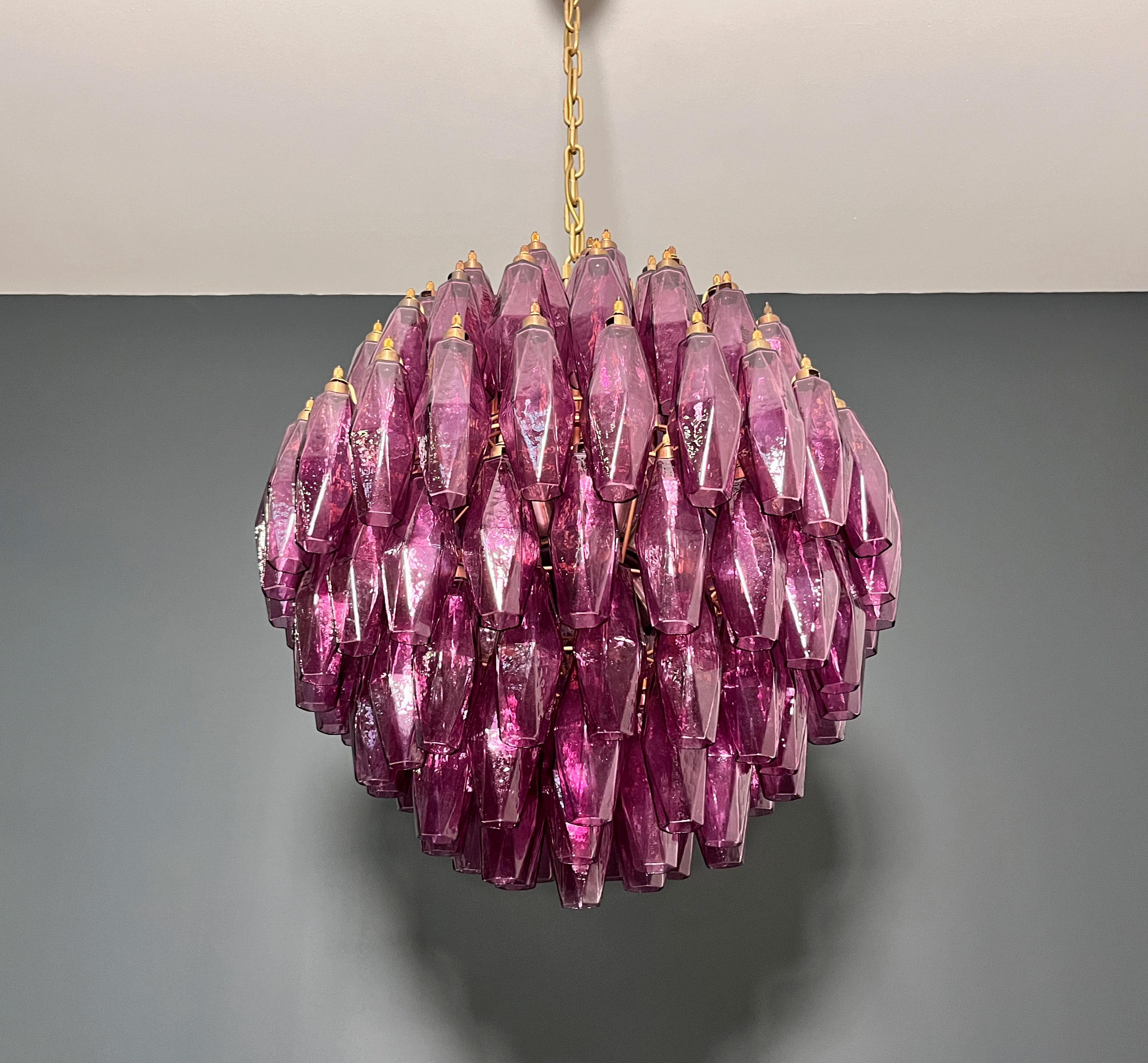 Amazing spherical Murano polyhedra Candelier - 140 amethyst polyhedra In Good Condition For Sale In Gaiarine Frazione Francenigo (TV), IT