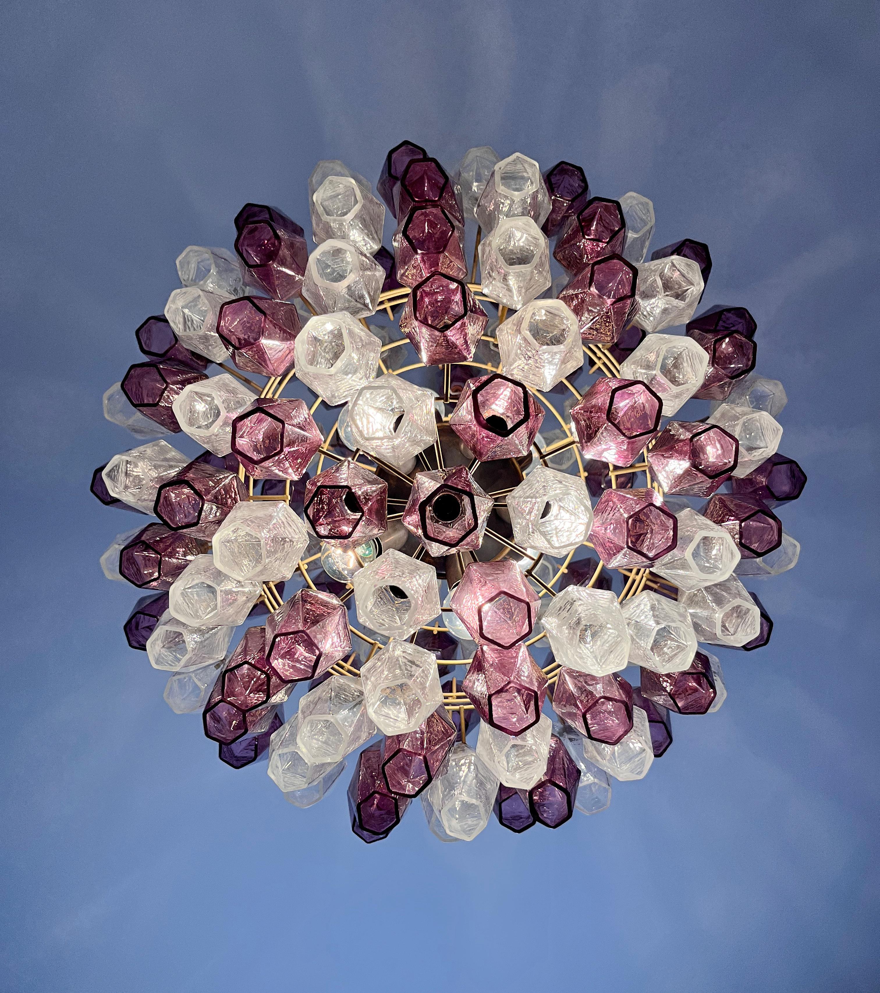 Amazing spherical Murano polyhedra Candelier-140 polyhedra transparent and amethyst For Sale 10