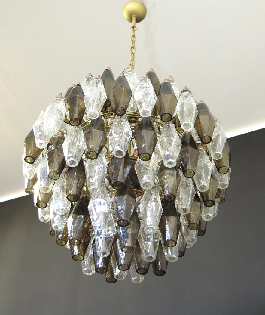 Elegant Italian pendant light made from 140 trasparent and 