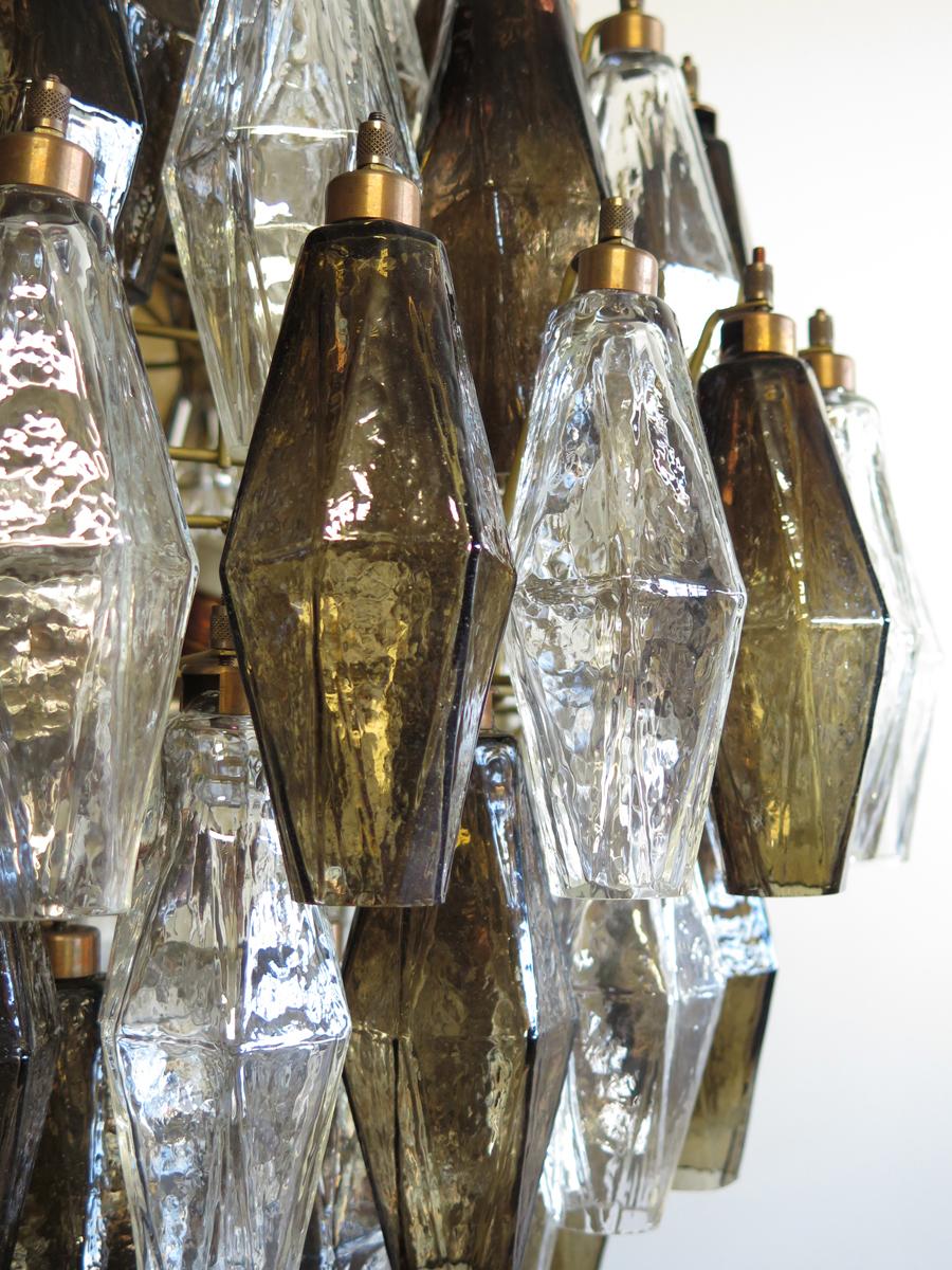 Mid-Century moderno Incredibile candeliere sferico in Poliedri di Murano, 140 Poliedri trasparenti e fumé in vendita