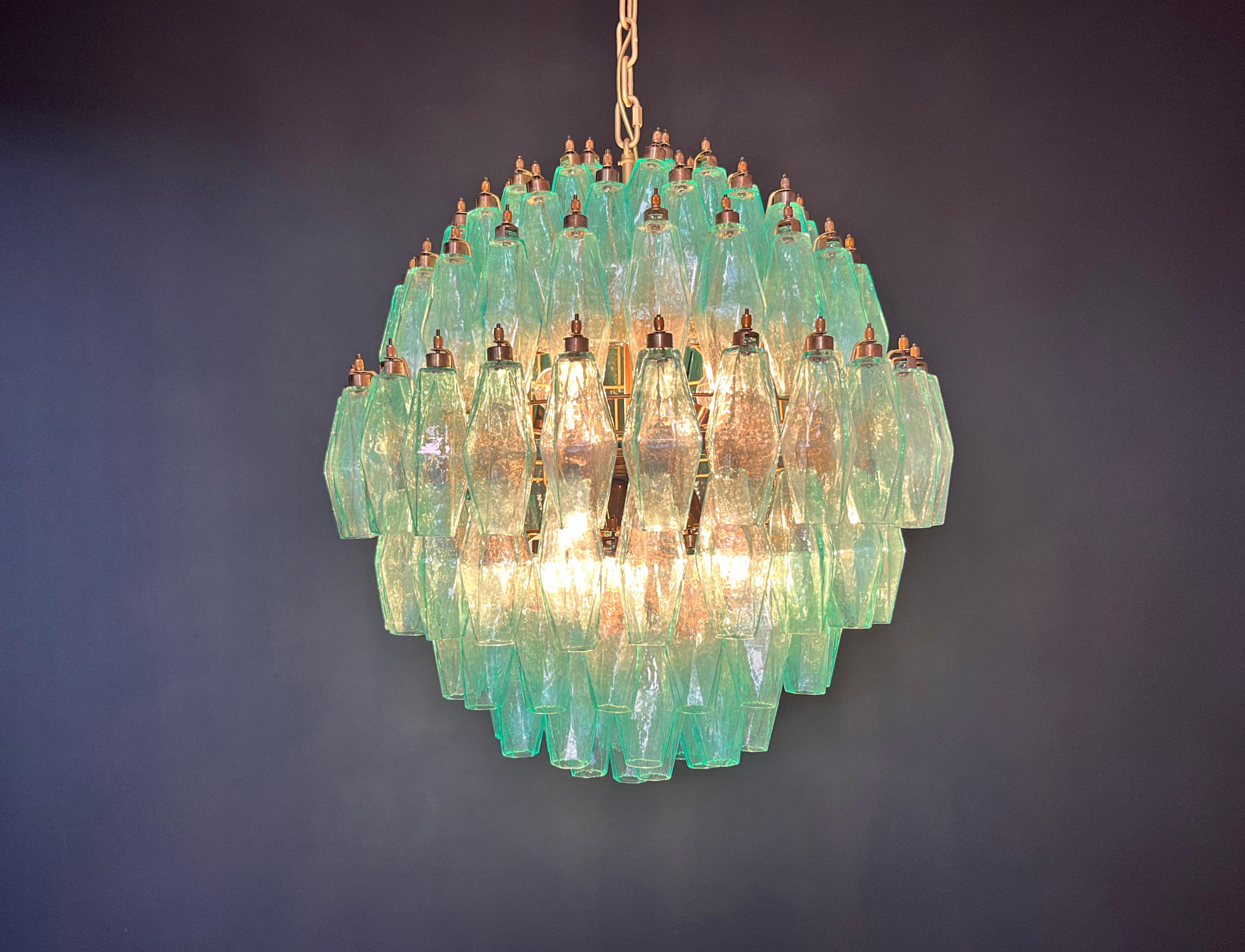 Amazing spherical Murano polyhedrons Chandelier - 140 turquoise polyhedrons For Sale 12