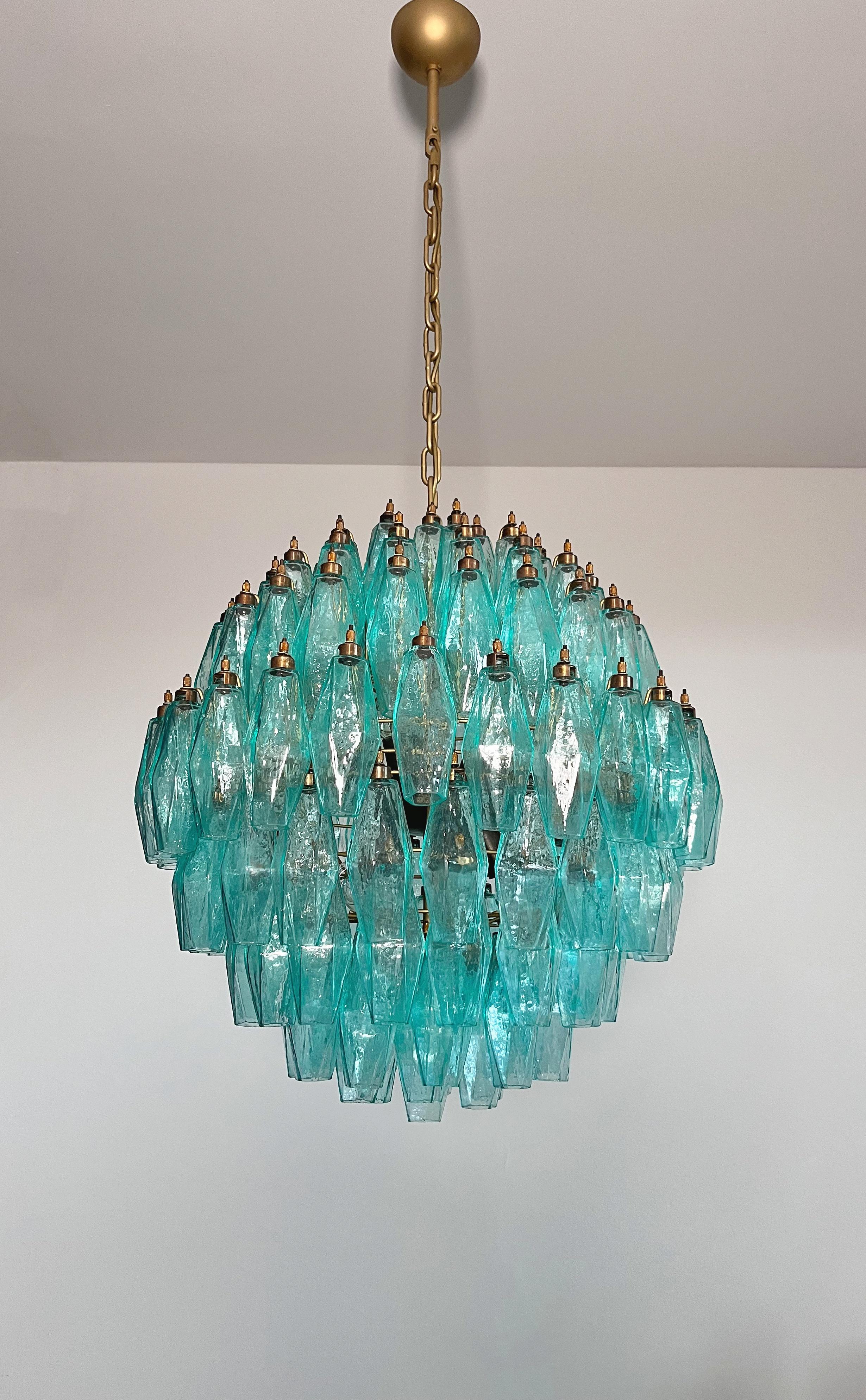 Amazing spherical Murano polyhedrons Chandelier - 140 turquoise polyhedrons In Good Condition For Sale In Gaiarine Frazione Francenigo (TV), IT