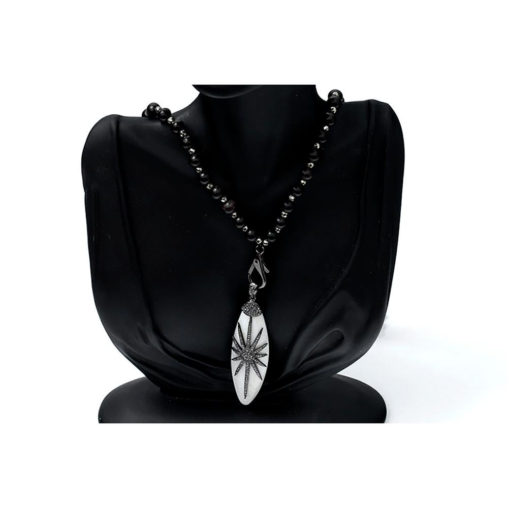 Magnifique collier de perles en bois en argent sterling et diamants Pour femmes en vente