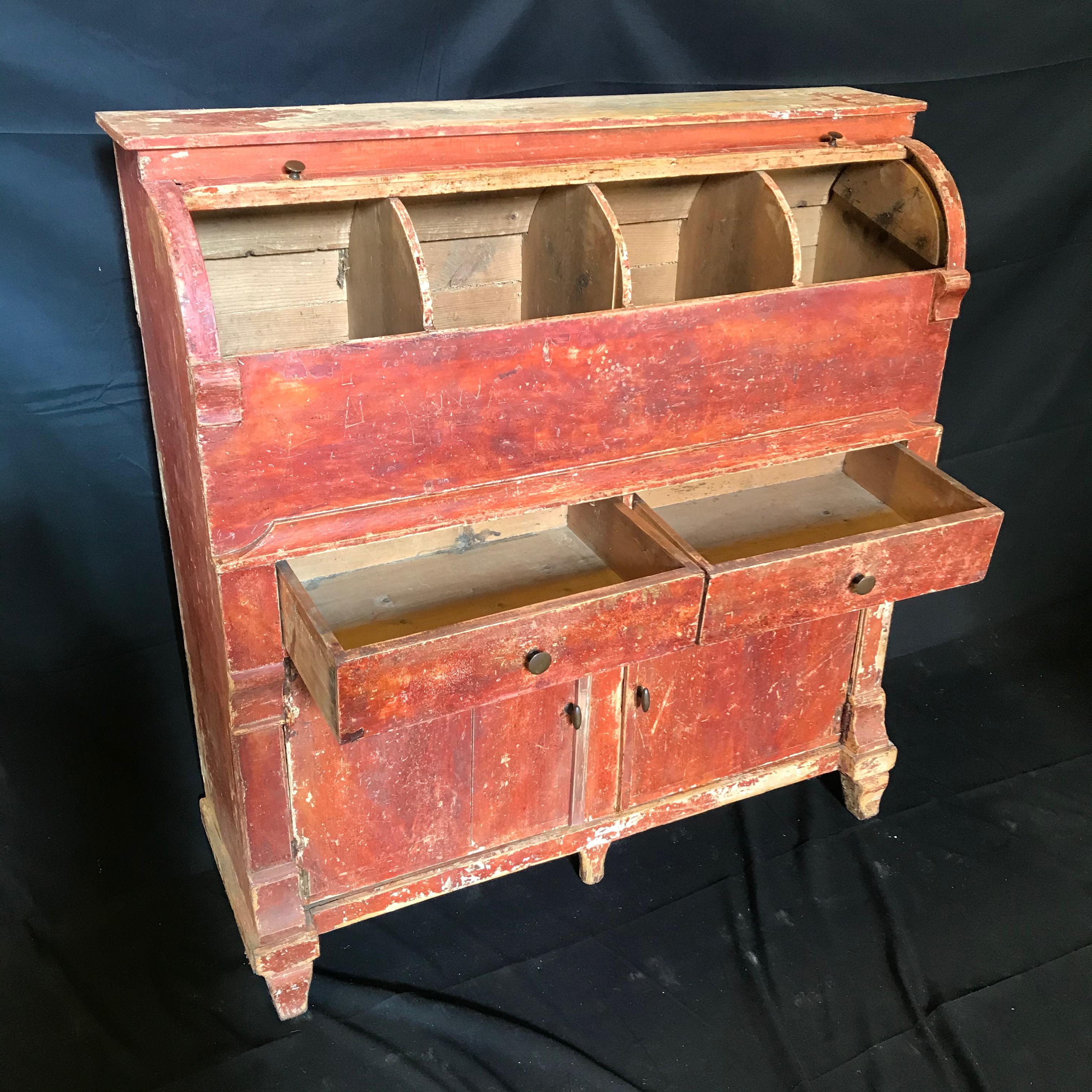 Amazing Swedish Early 19th Century Red Distressed Gustavian Grocery Cabinet (Holz)